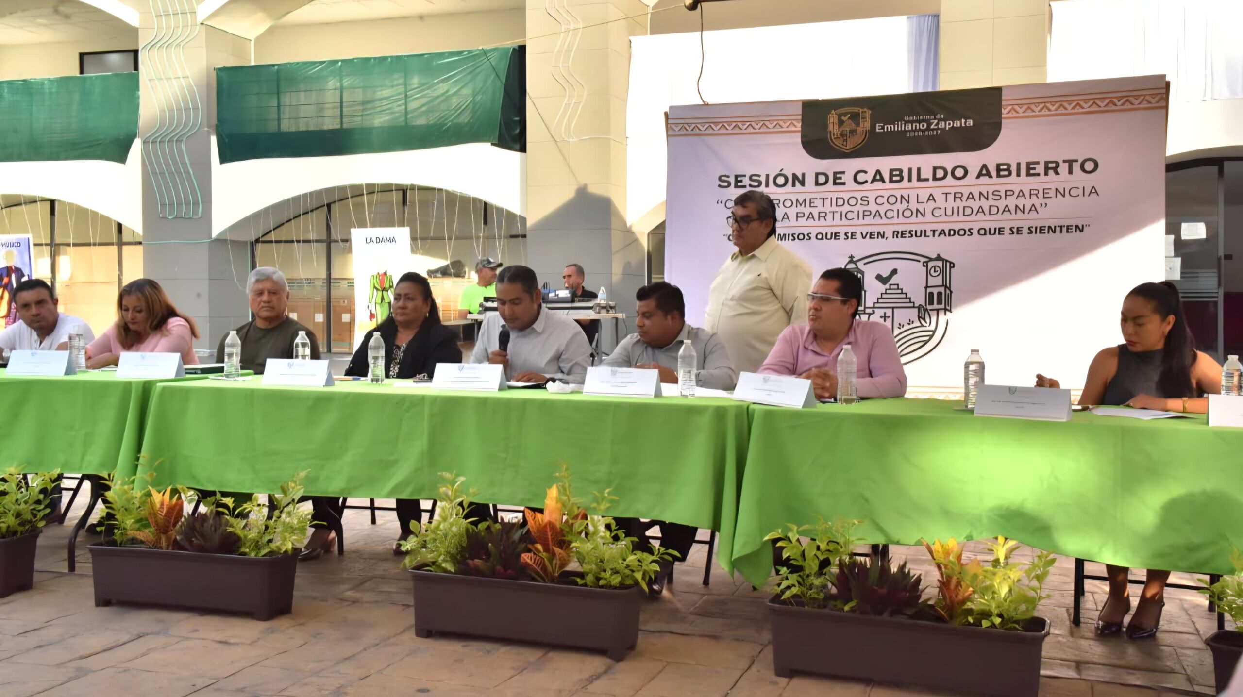 Cabildo de Emiliano Zapata se recorta a la mitad el sueldo