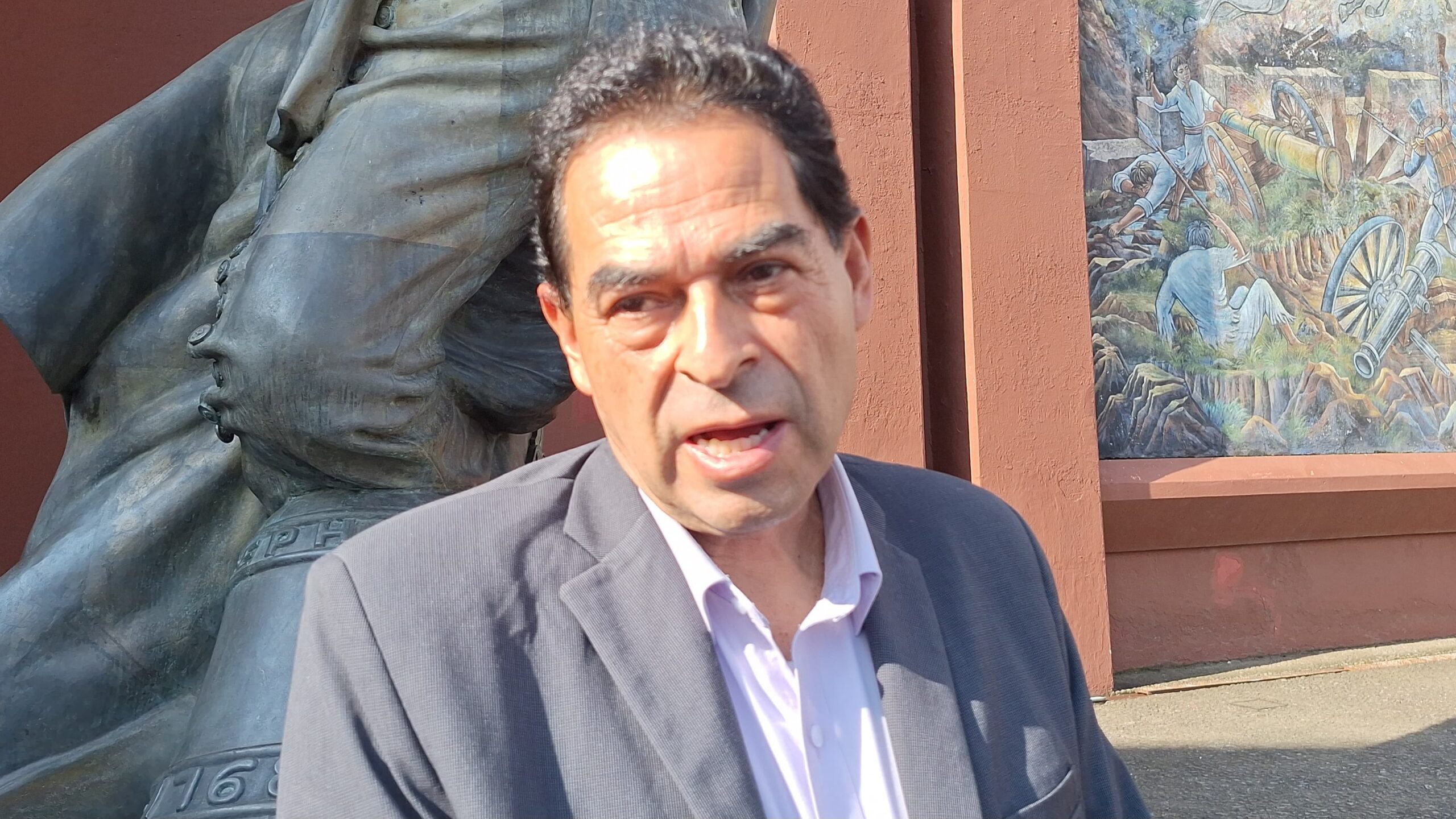 En prepa abierta alrededor de 3 mil estudiantes