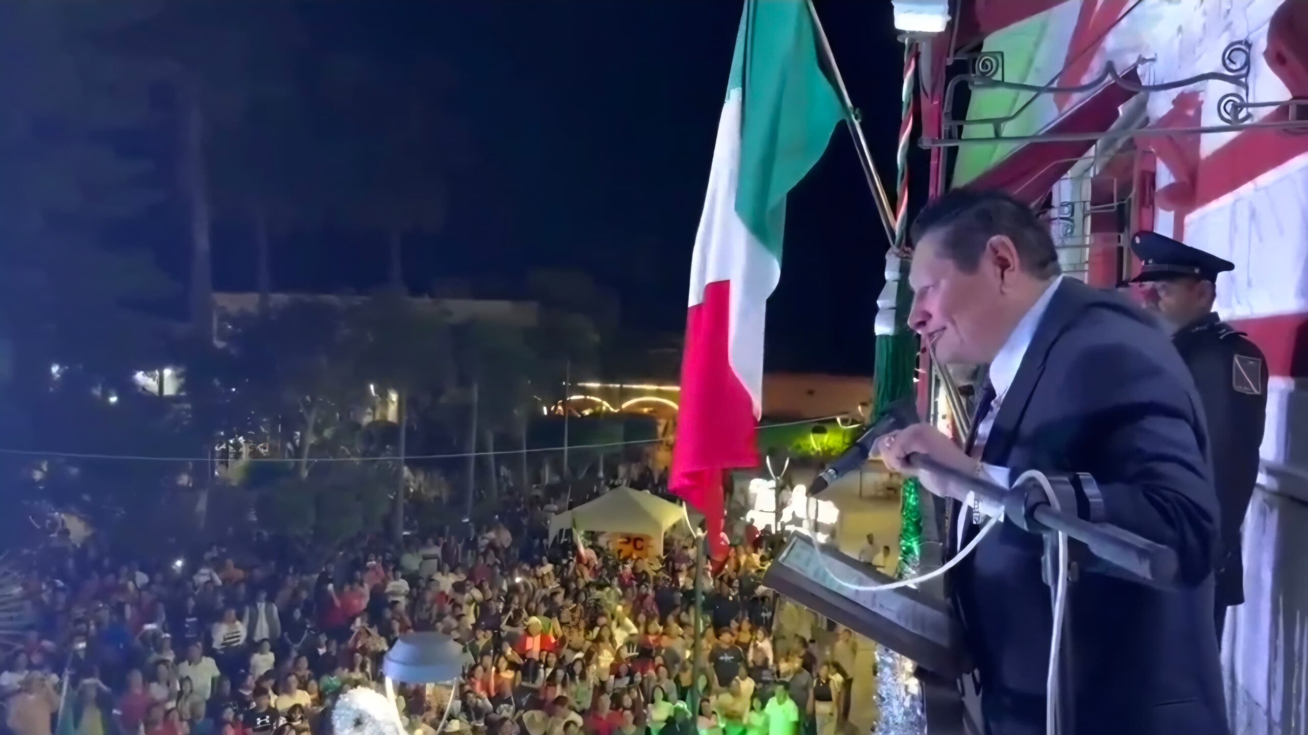 Encabeza Jesús Corona Grito de Independencia en Cuautla