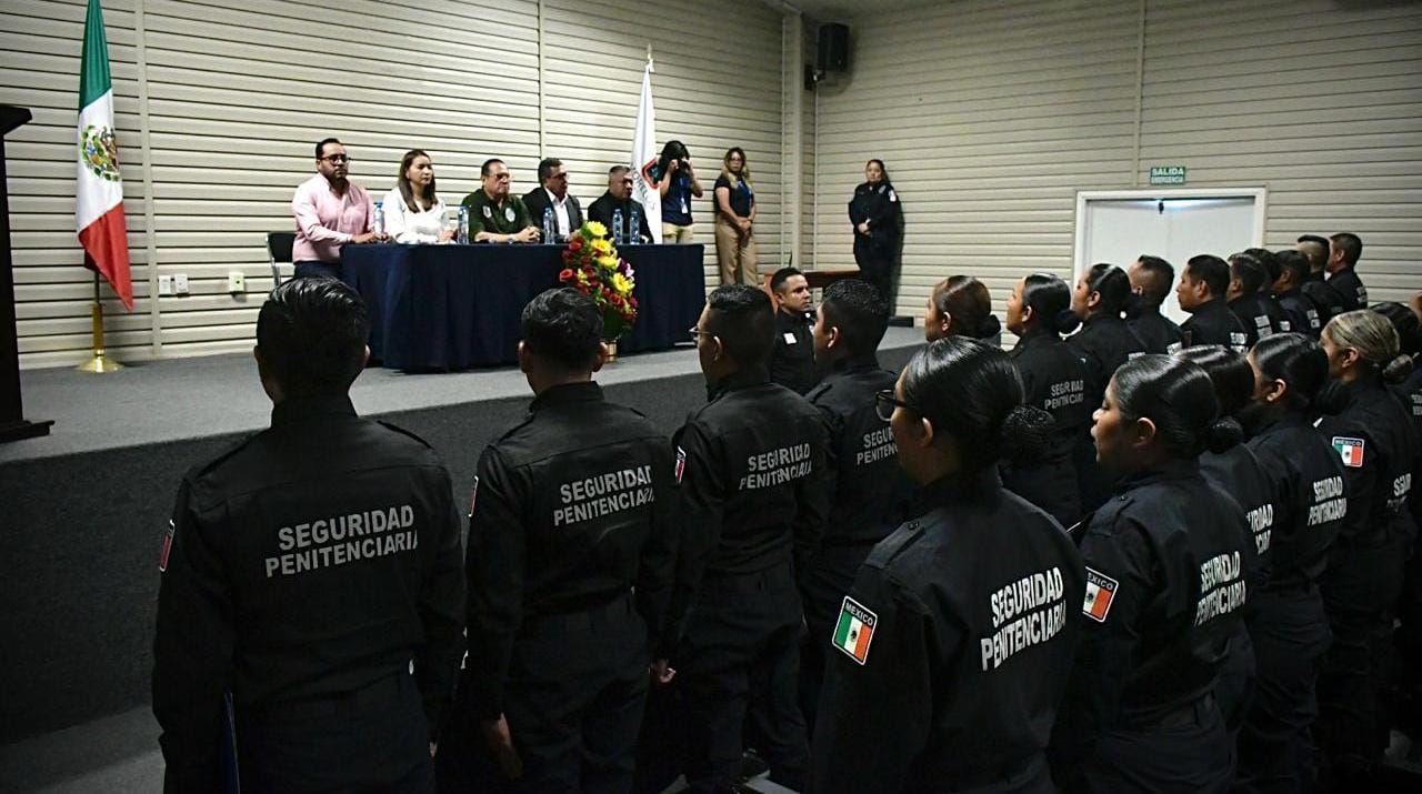 Se gradúan 28 nuevos policías custodios en Morelos
