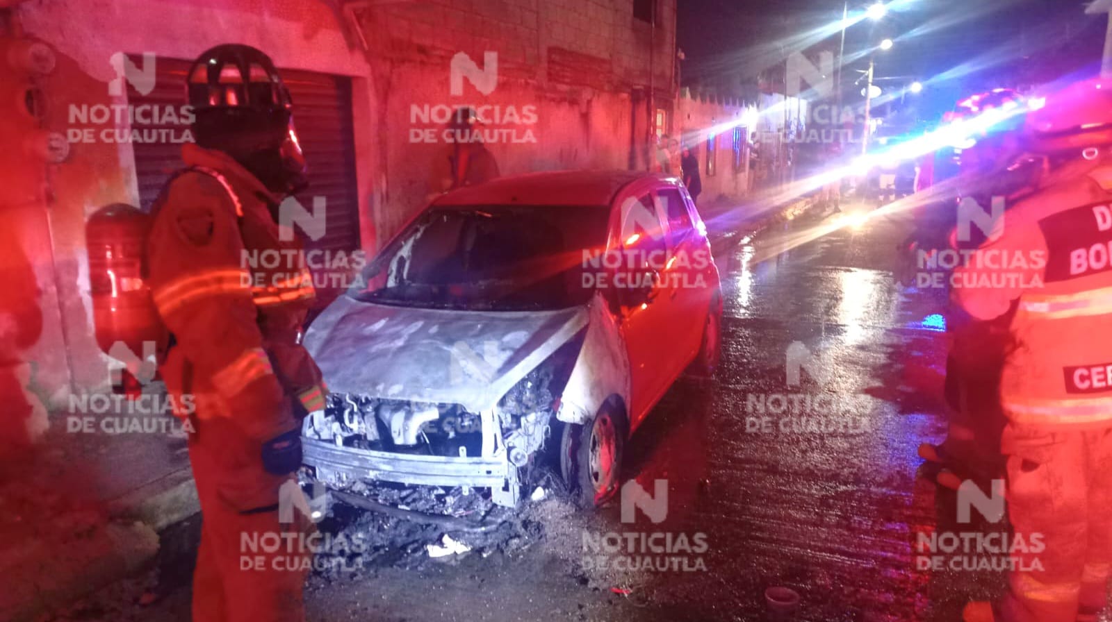 Prenden Fuego a Vehículo Estacionado en la Miguel Hidalgo en Cuautla