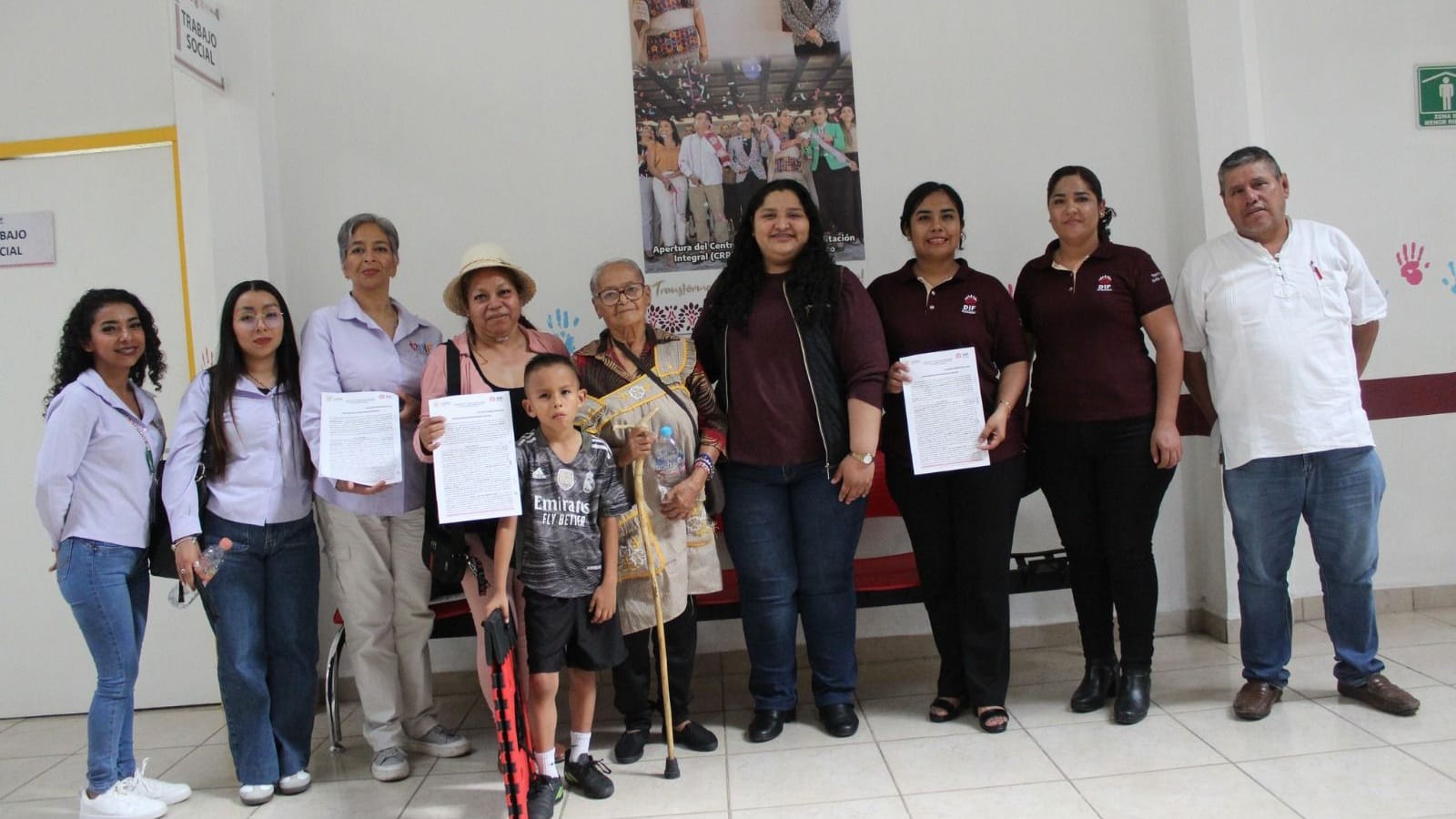 Reintegra DIF Cuautla  a adulto mayor con su familia