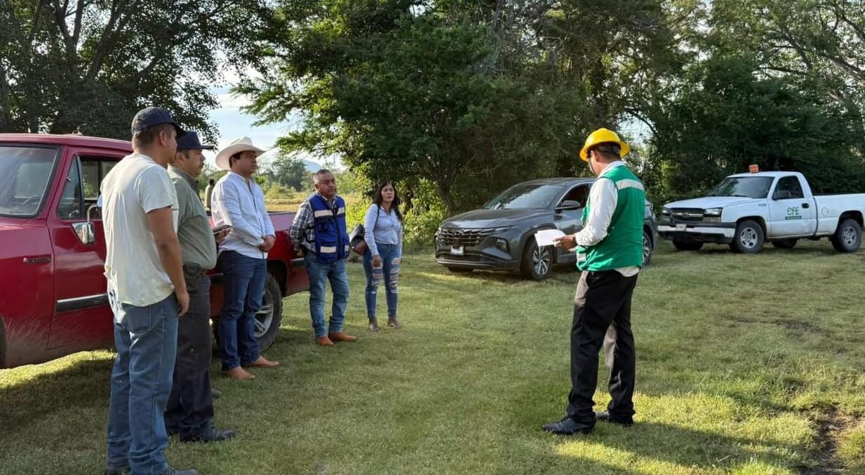 Gestiona Angel Augusto Domínguez obras de electrificación