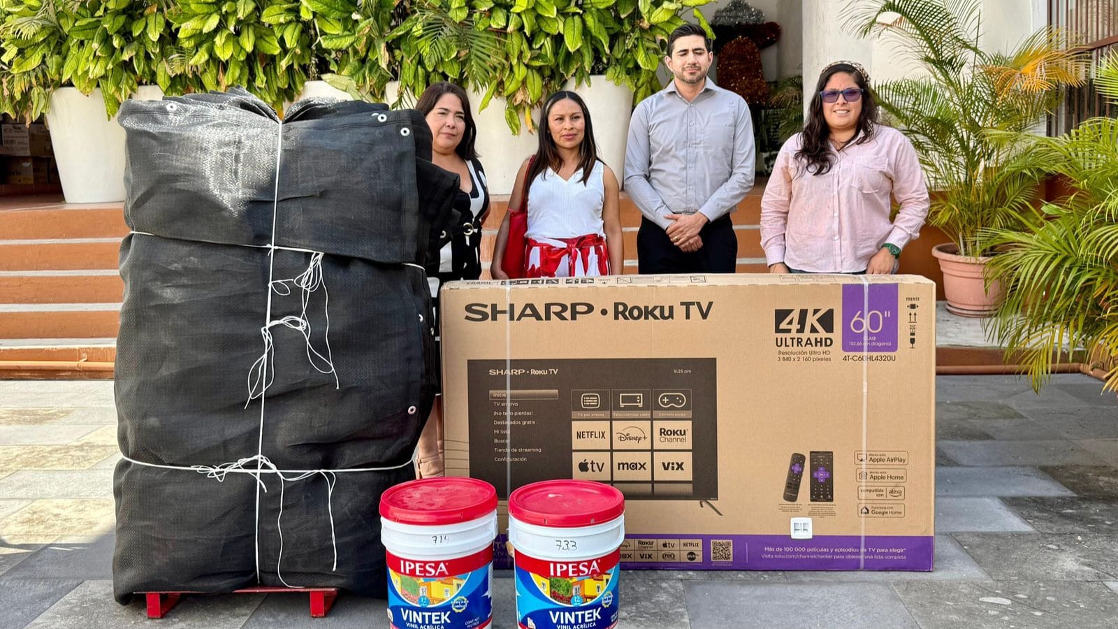 Ayuntamiento de Cuautla entrega apoyos a instituciones educativas y religiosas