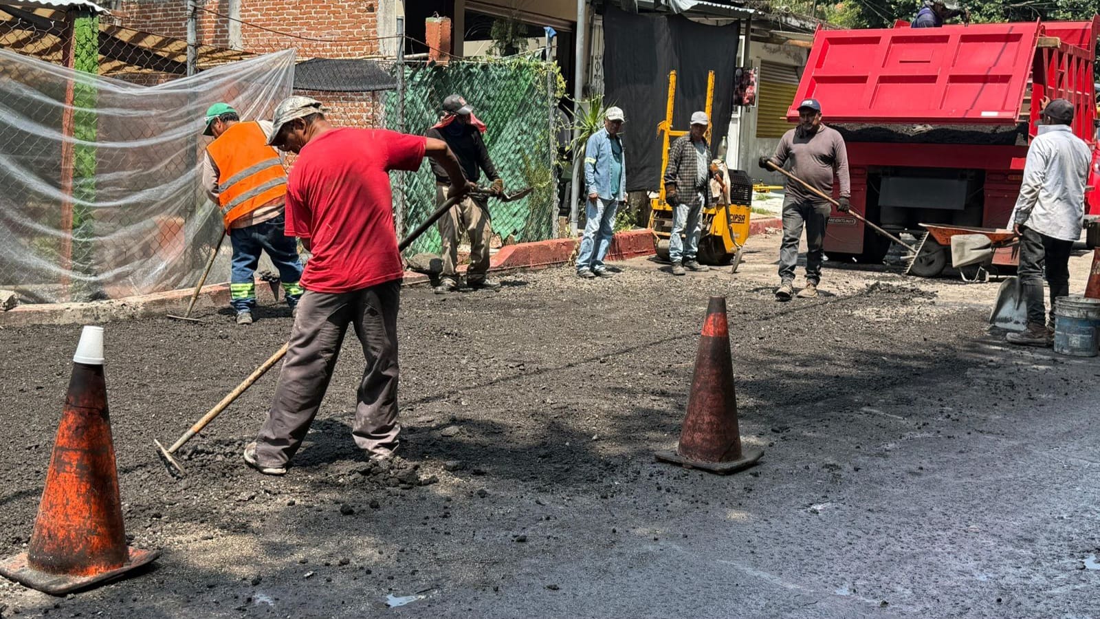 Continúan los trabajos de bacheo en avenidas y calles de Cuautla