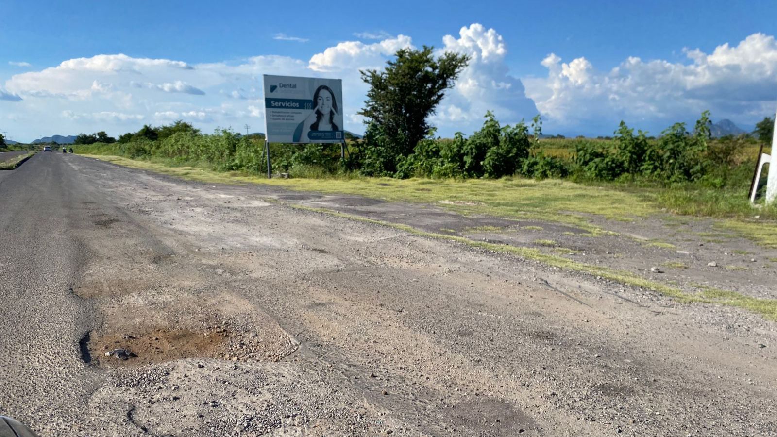 Piden automovilistas intervenir carretera Amayuca-Axochiapan