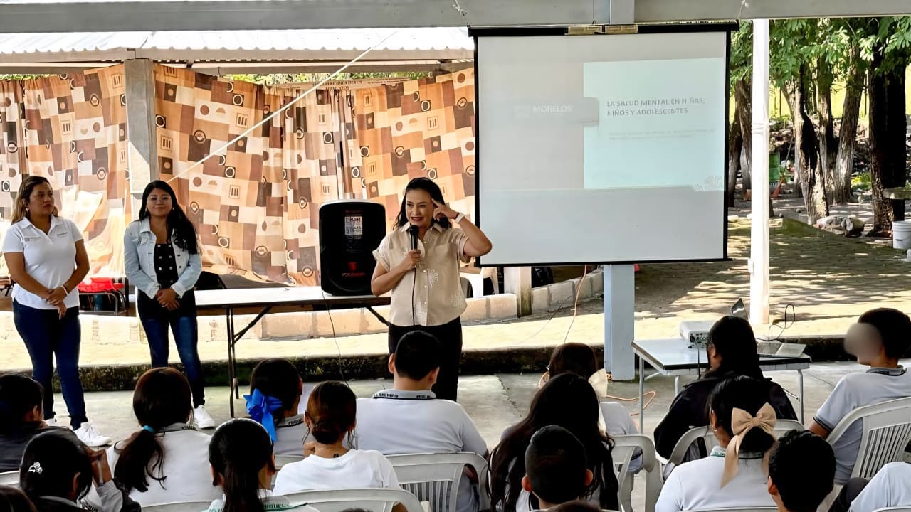 Lleva SIPINNA pláticas preventivas a escuelas de Tepalcingo