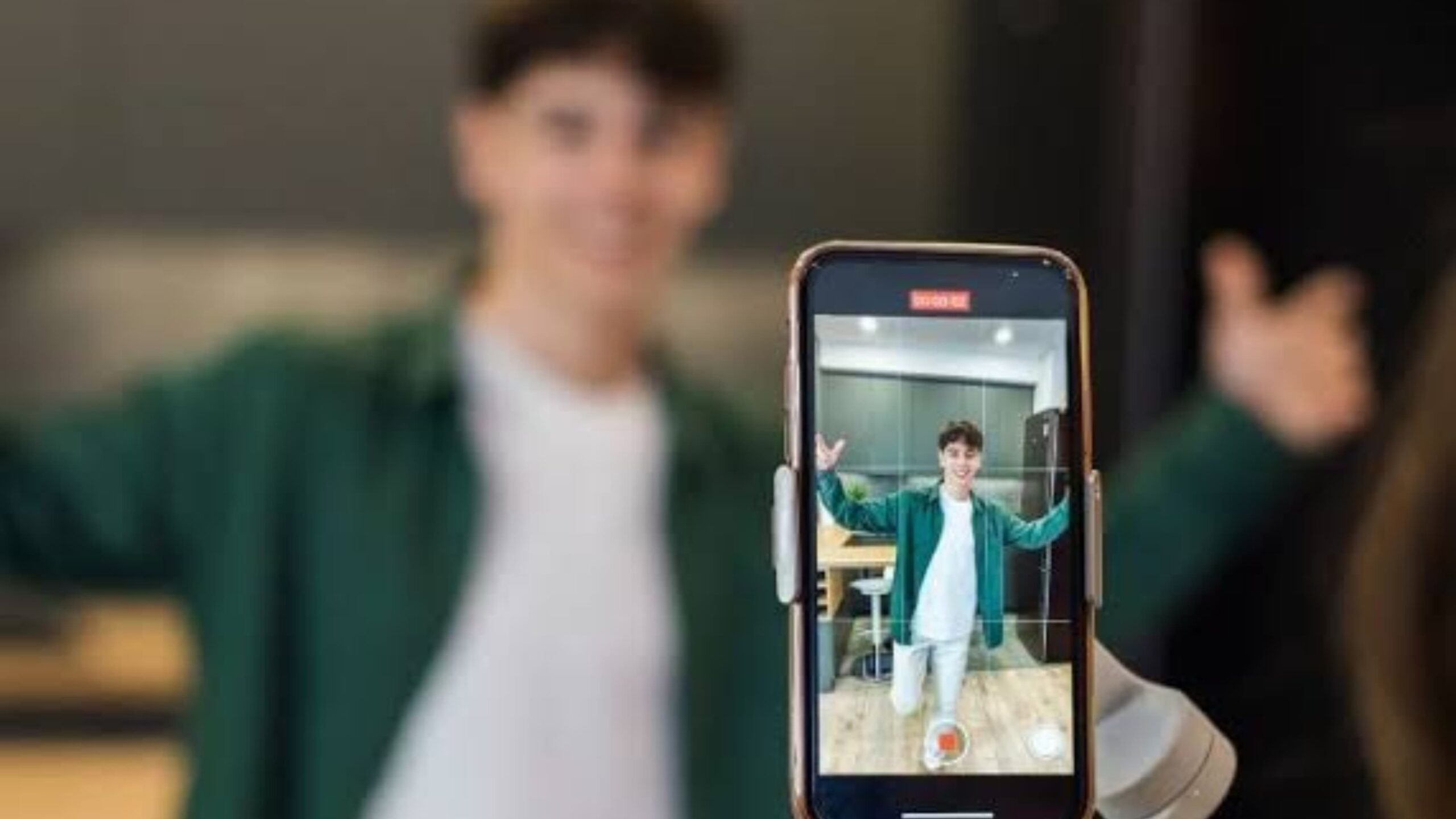 Estudiantes dejan sus estudios para ser influencer