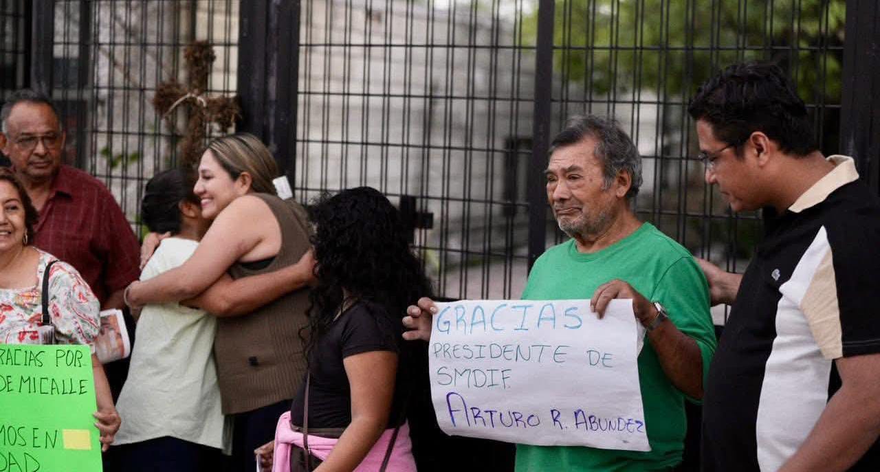 Mejoran acceso de dos calles en La Joya de San Pedro Apatlaco