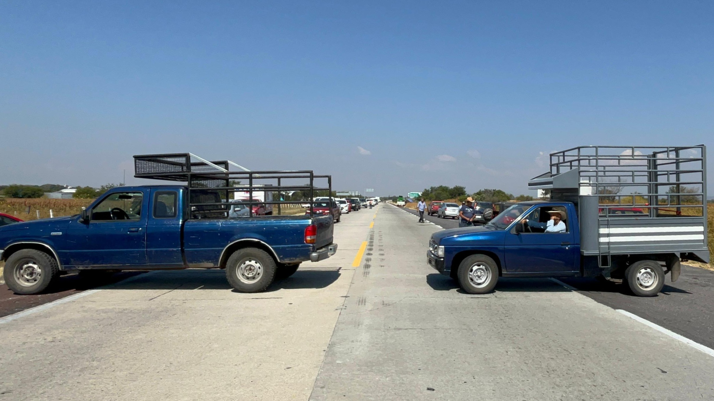 Ejidatarios exigen a la SICT pago pendiente por uso de sus tierras en la autopista Siglo XXI