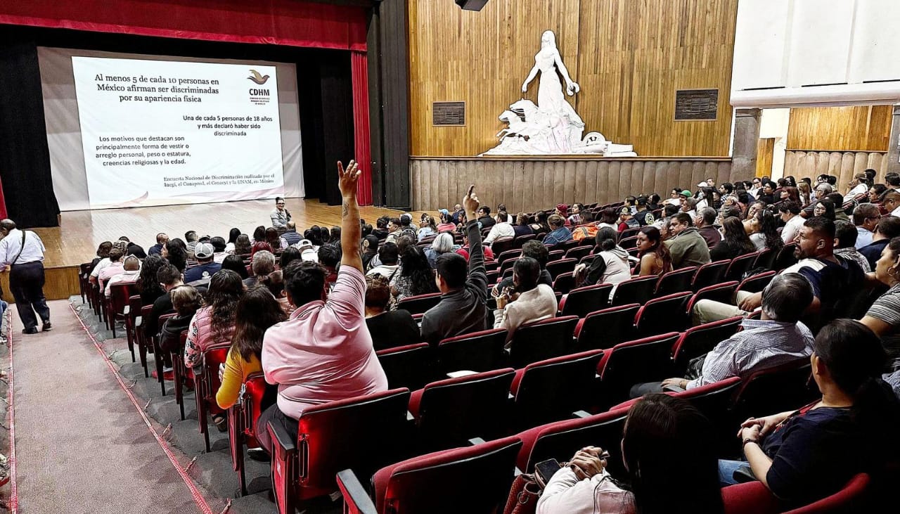 Se Capacitan funcionarios municipales en materia de derechos humanos