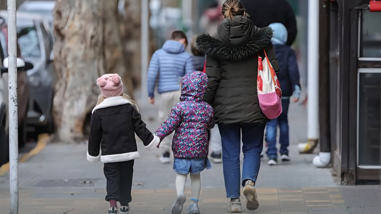 Por temporada de frío pide Hospital de la Niñez Morelense cuidar a menores