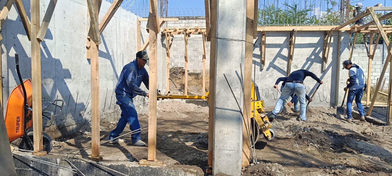 Avanza construcción de nuevos dormitorios en la Normal de Amilcingo