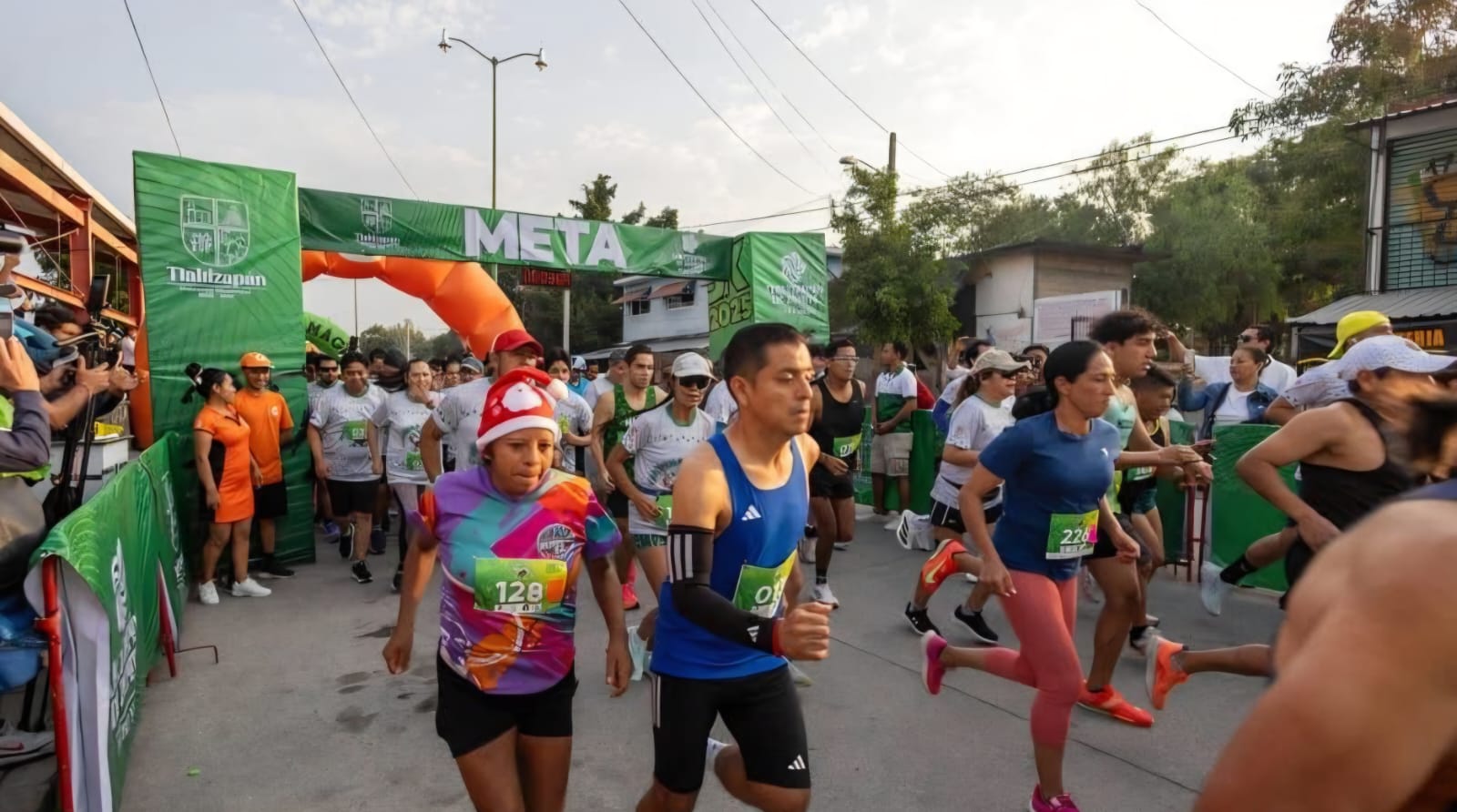Más de 150 Corredores Participaron en la Séptima Carrera del Pavo en Tlaltizapán