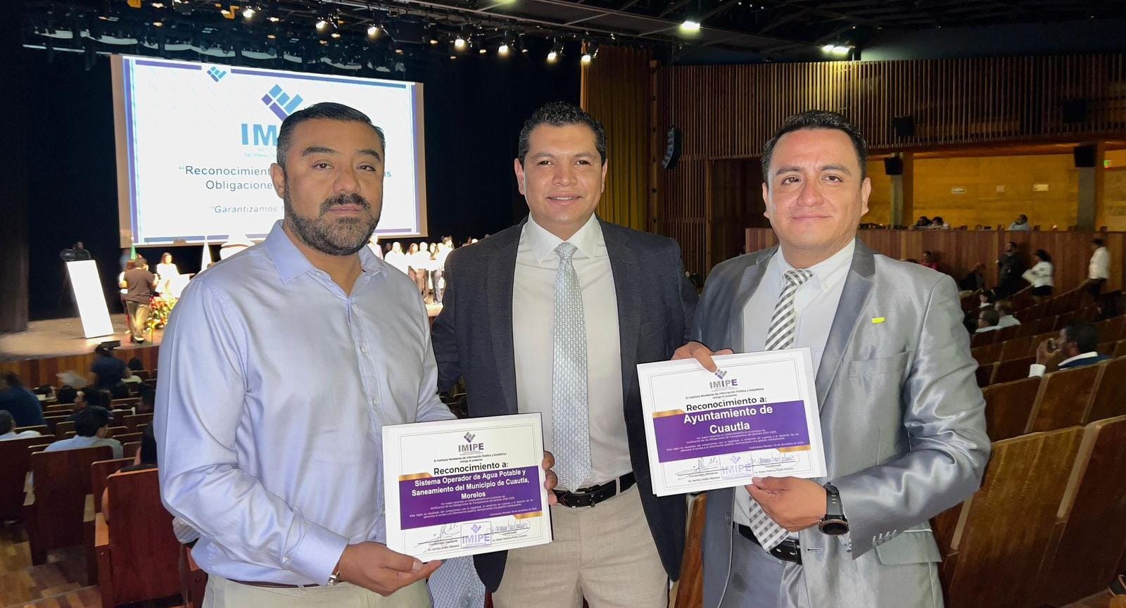 Recibe Cuautla doble reconocimiento por cumplir con transparencia al cien por ciento