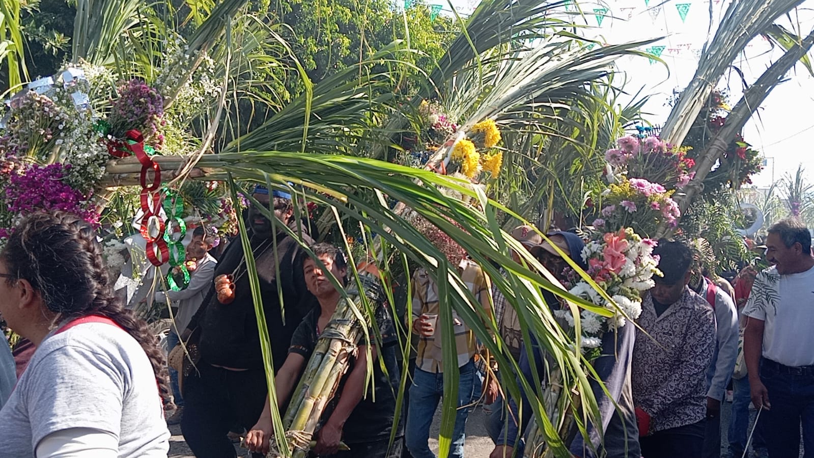 Celebran en Amayuca a los Reyes Magos con la tradicional Danza de los Cañeros