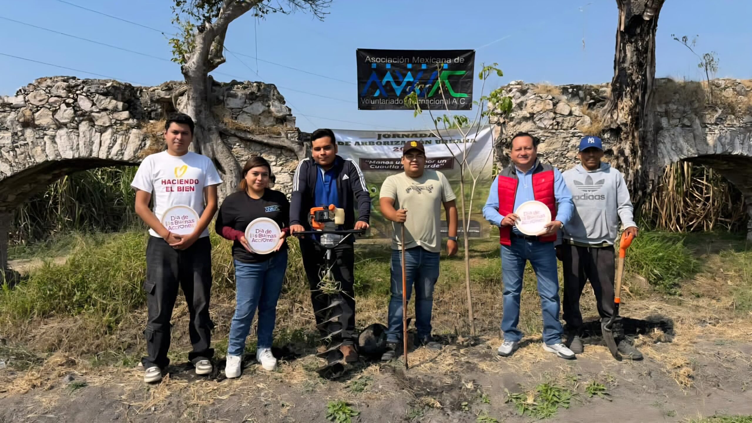 Impulsa Gobierno de Cuautla reforestación con donación de guayacanes