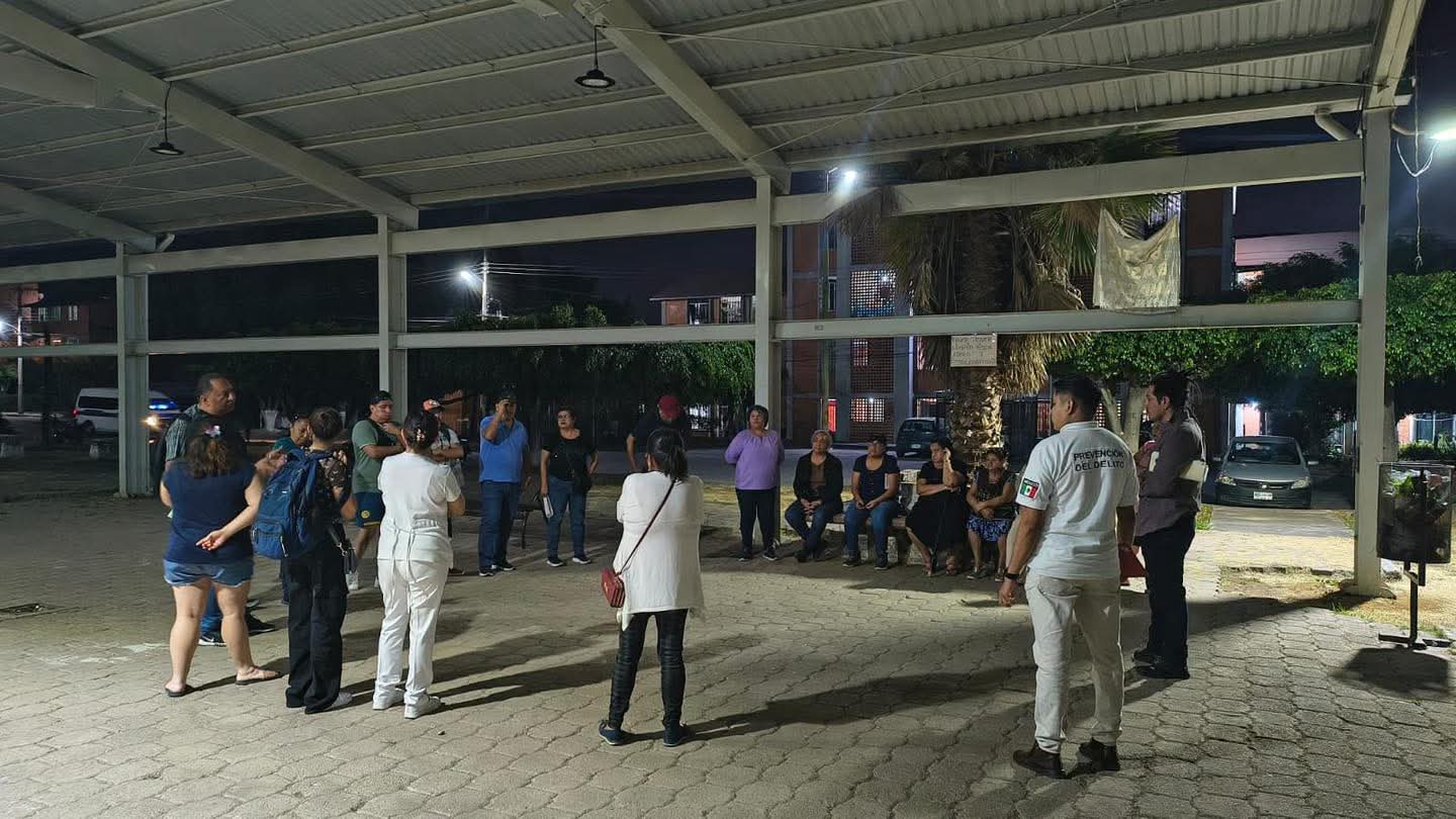 Acuerdan vecinos y autoridades acciones preventivas en Infonavit Tetelcingo