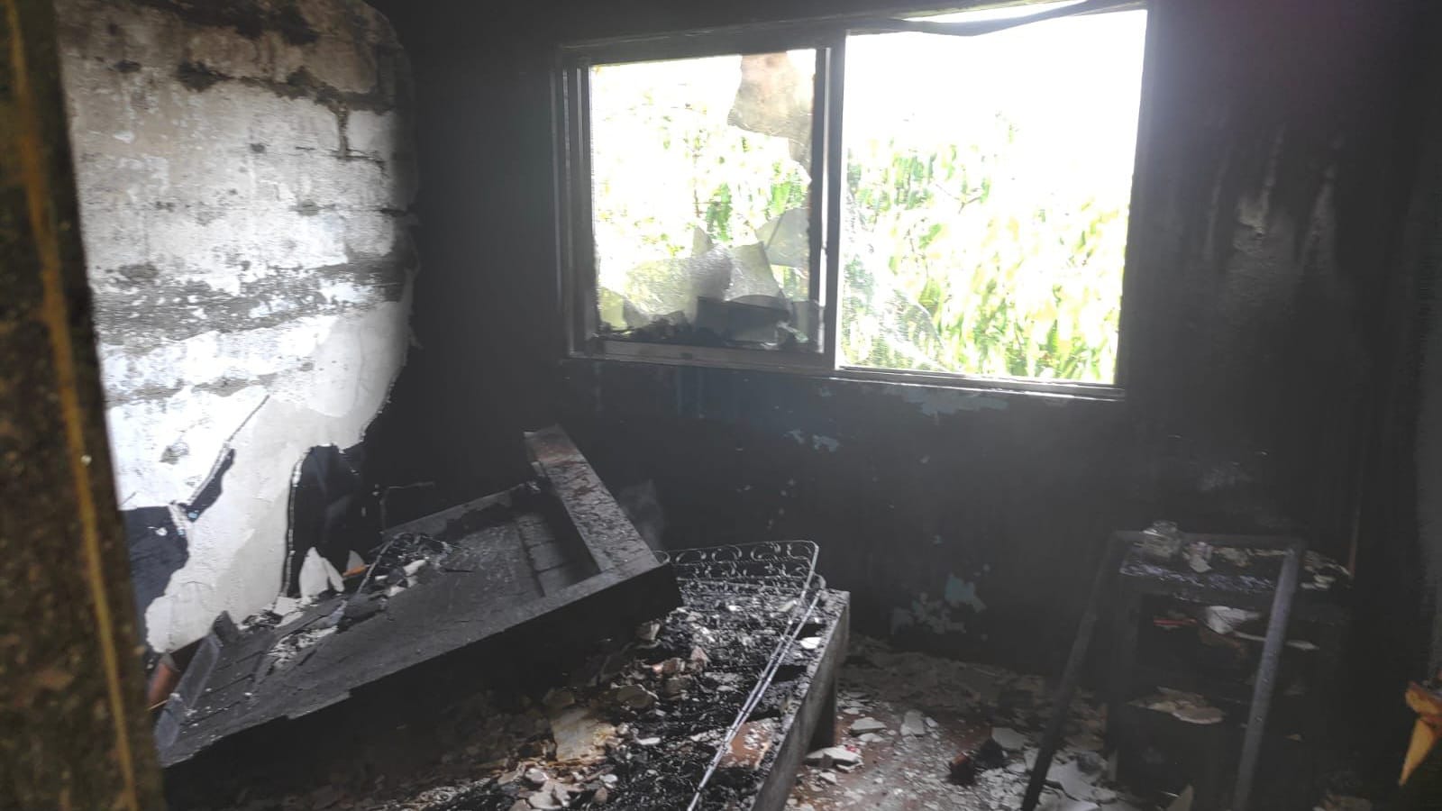 Bomberos de Cuautla controlan incendio en vivienda de Ampliación Sur Galeana