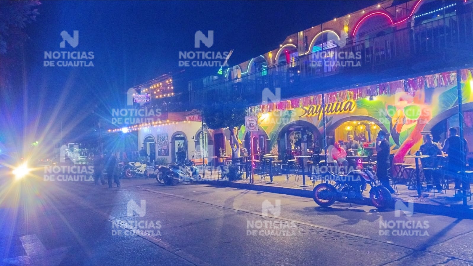 Atacan a balazos a dos personas afuera de bar Sayulita y Bambis en Cuautla