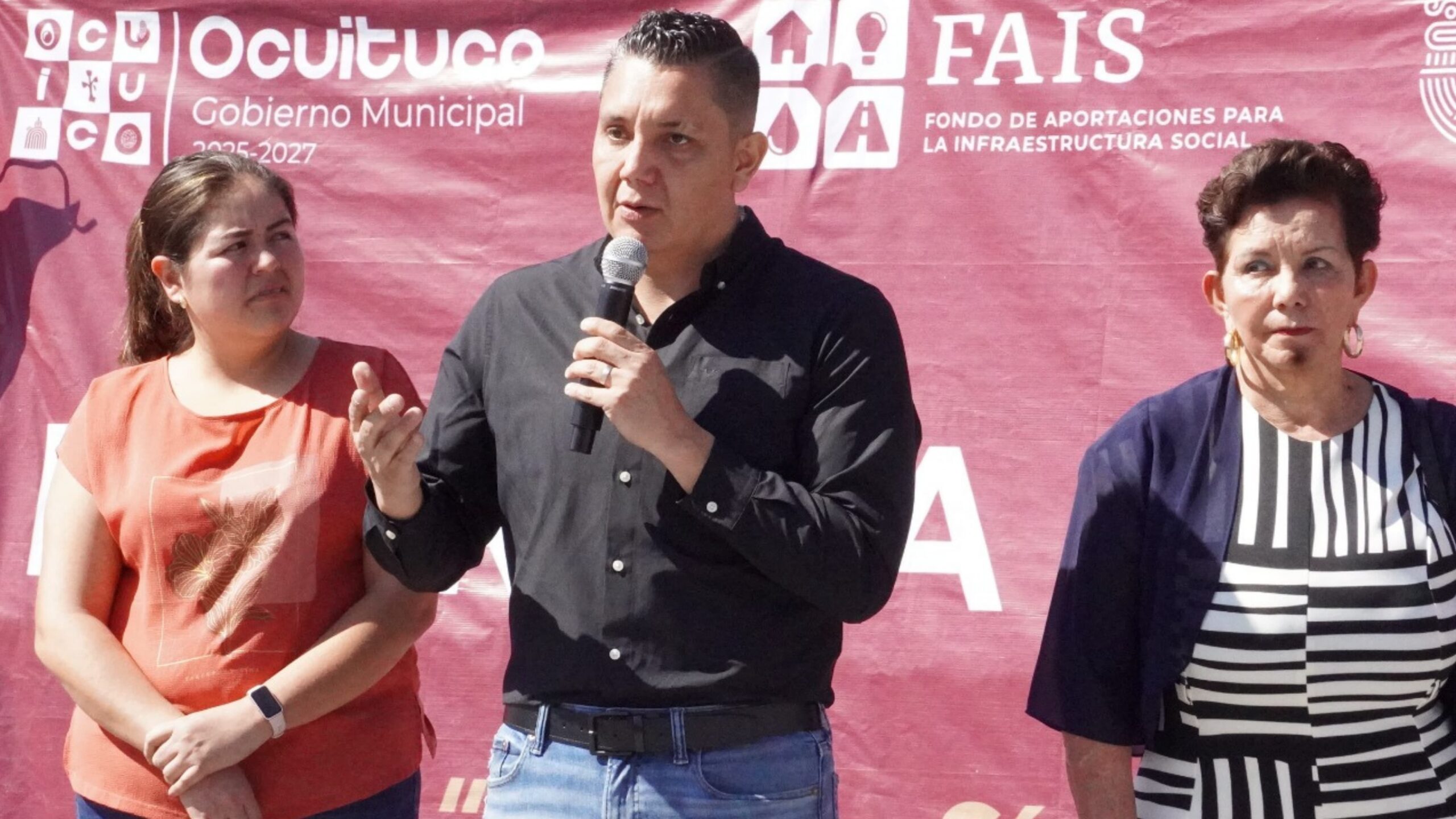 Entrega René Jacobo nueva Biblioteca y Plaza Cívica en Ocuituco