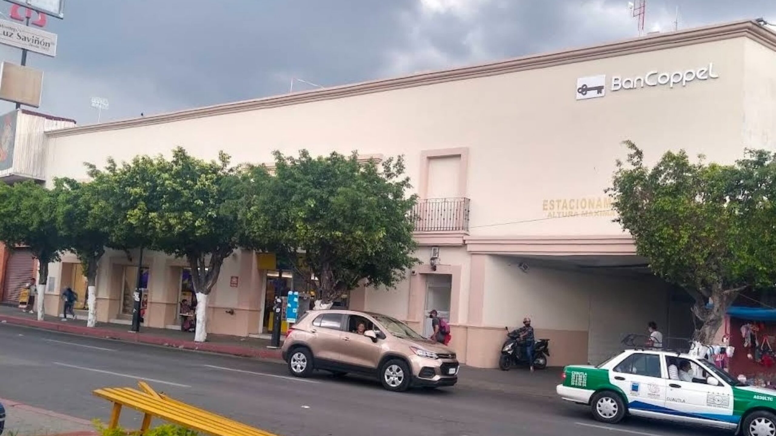 Atracan farderos tienda Coppel del Niño Artillero en Cuautla