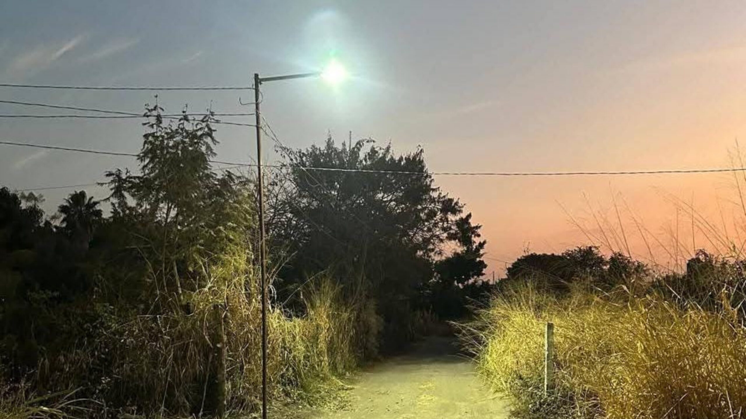 Reparan luminarias y comienza desasolve de barrancas en Calderón