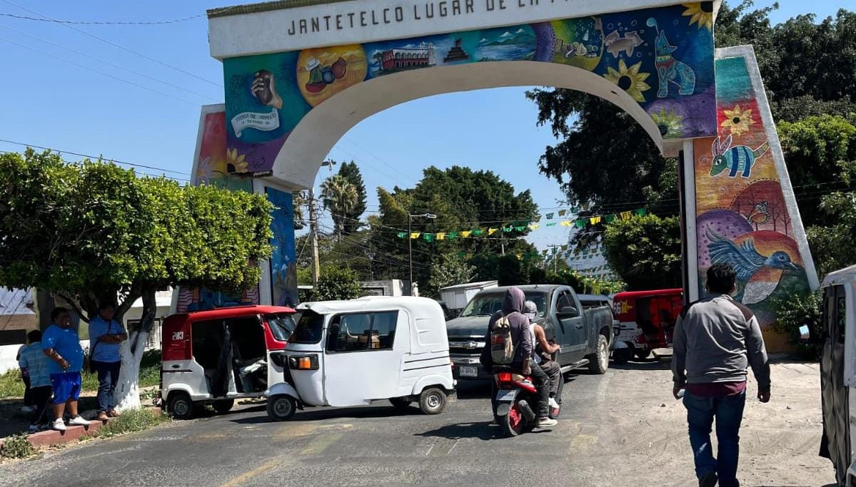 Atiende Ayuntamiento de Jantetelco demandas de mototaxistas