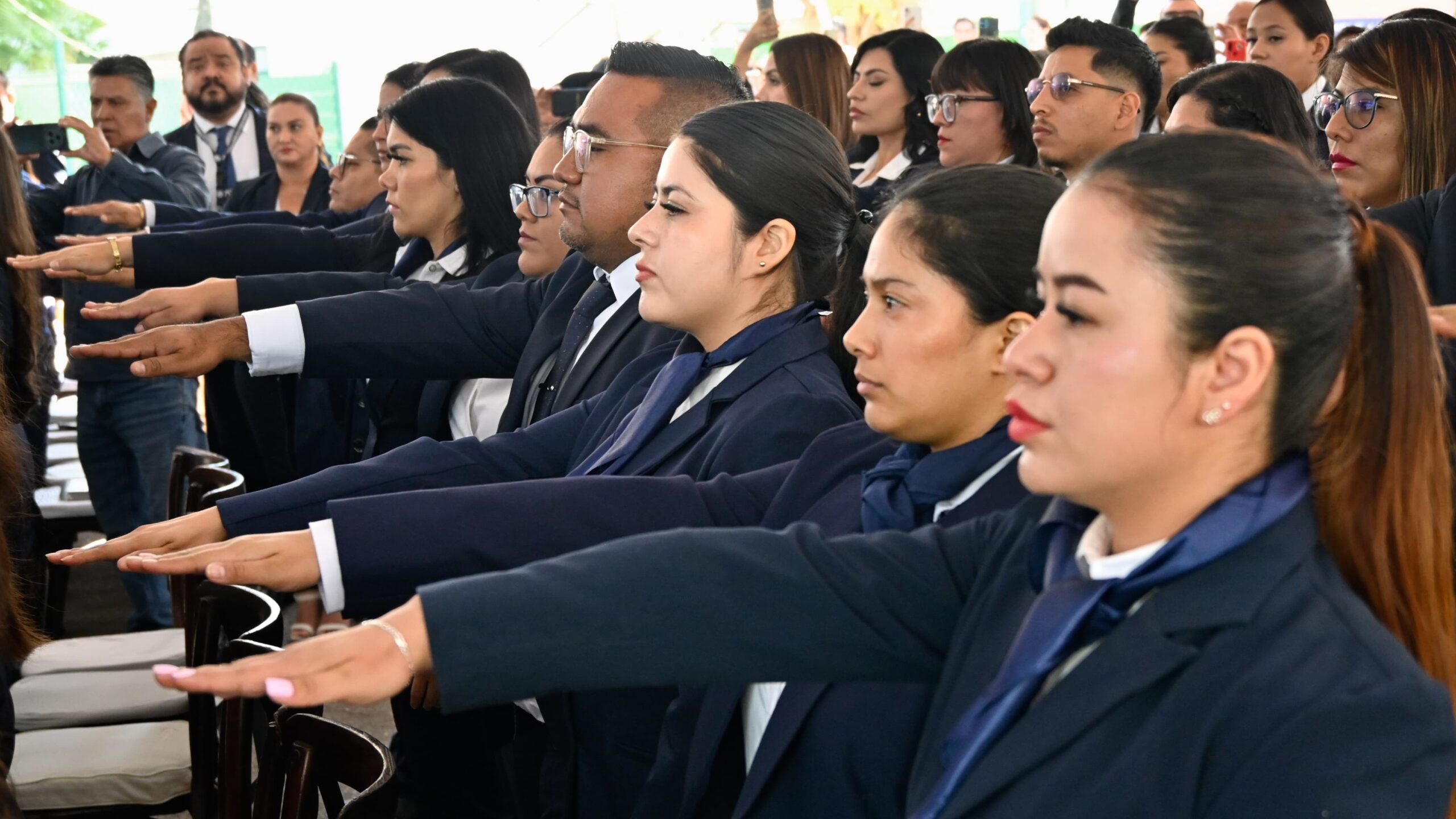 Gradúan a nueva generación de agentes y refuerzan acciones de seguridad en Morelos