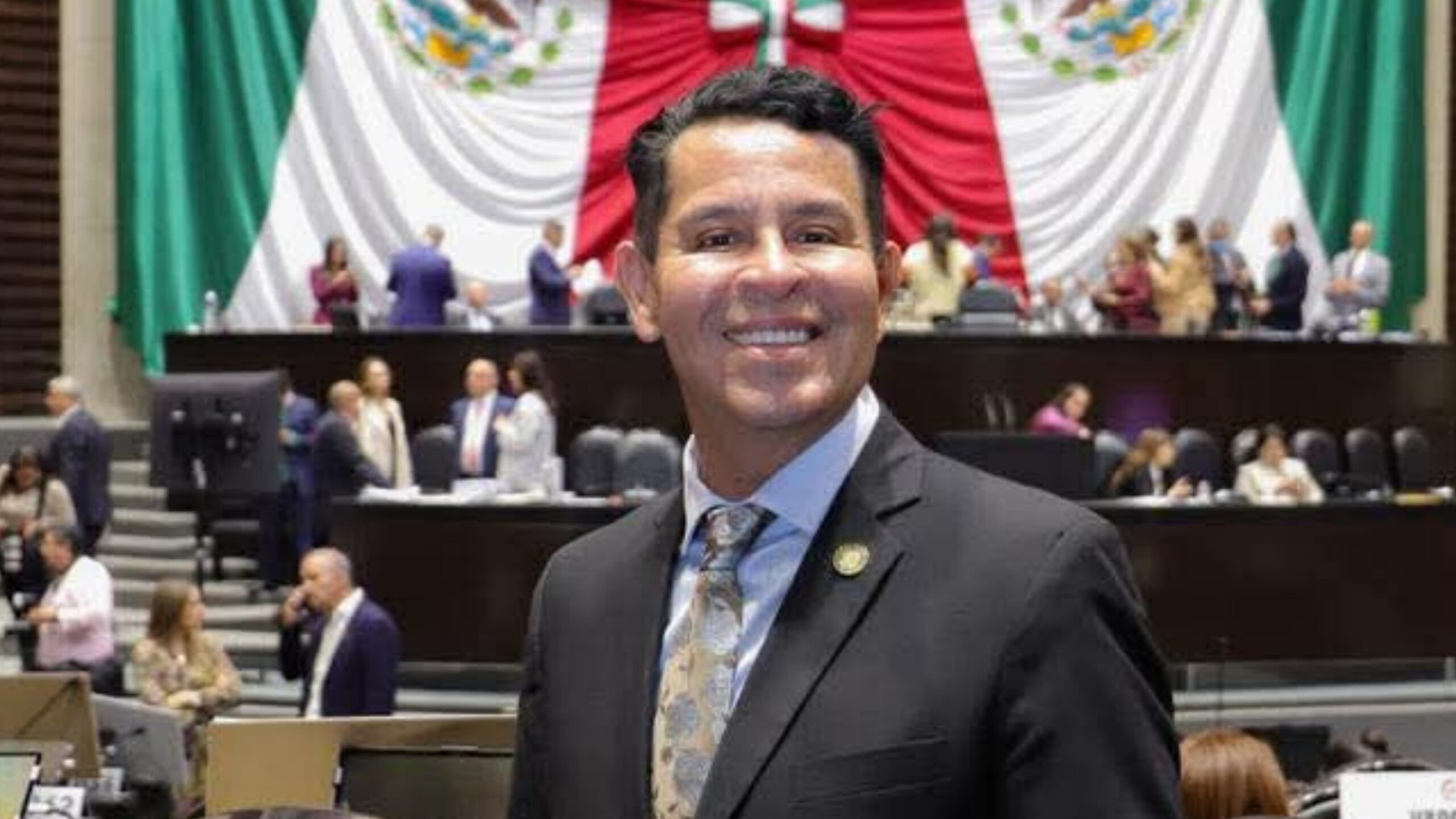 Que el pueblo decida si quiere 10 Diputados más en Morelos: Juan Ángel Flores