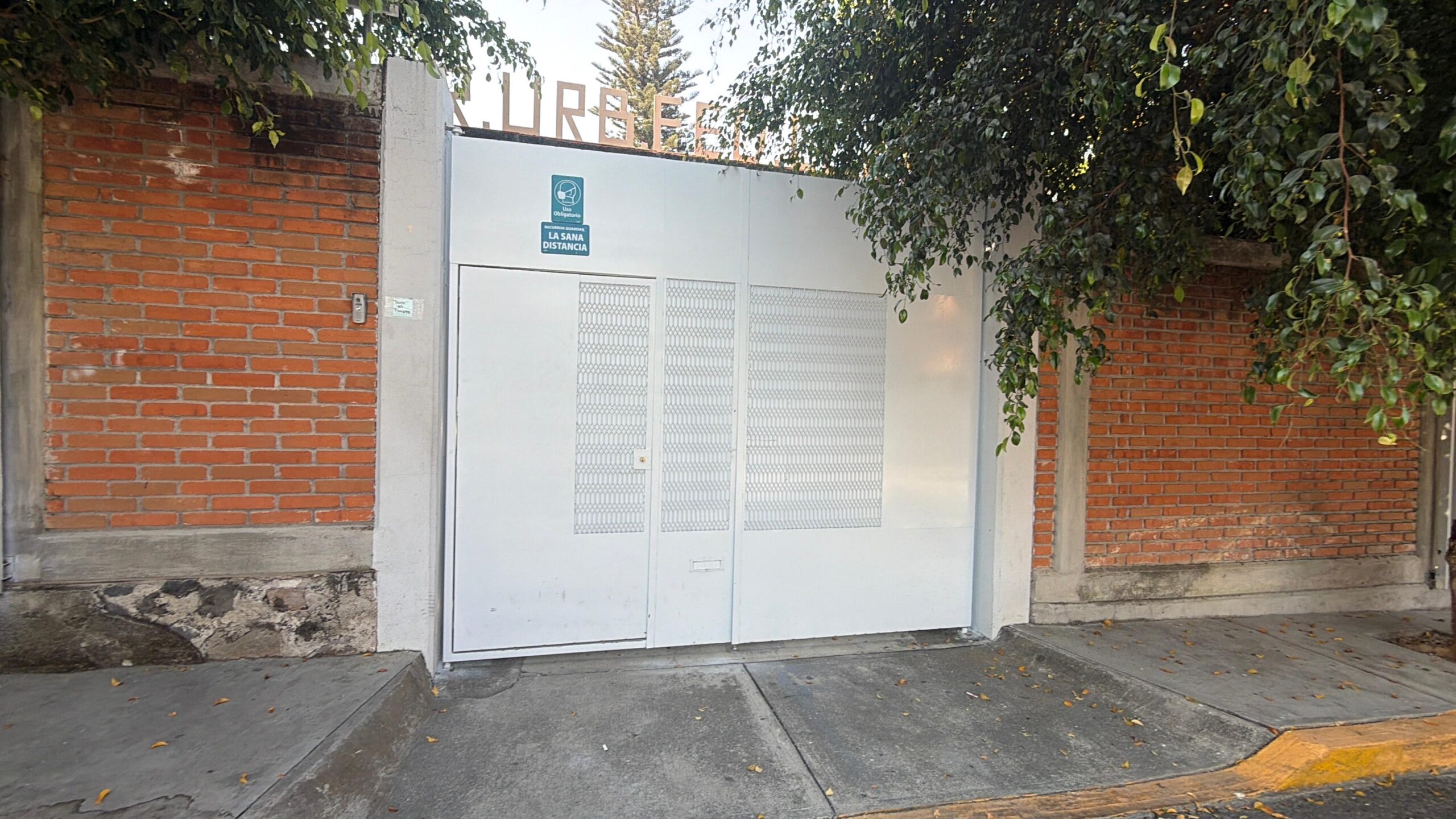 Estudiantes toman instalaciones de la Normal Urbana de Cuautla