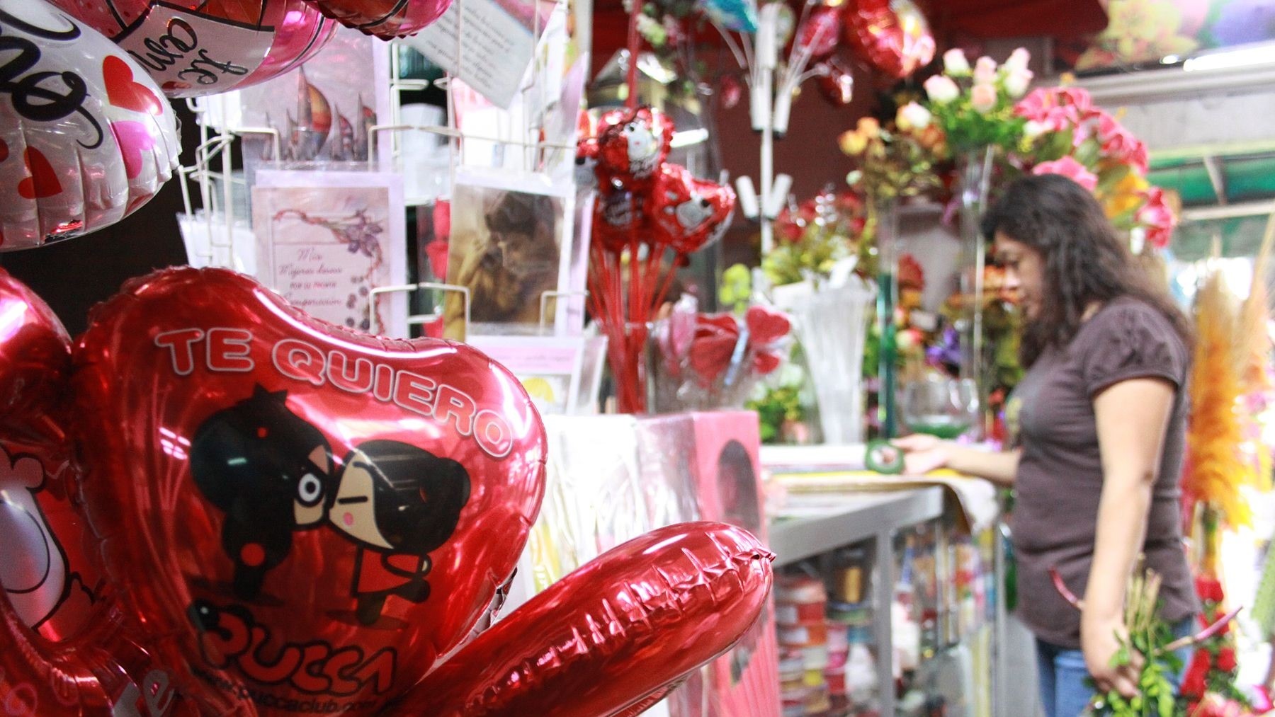 Comerciantes alistan ventas por el Día del Amor y la Amistad