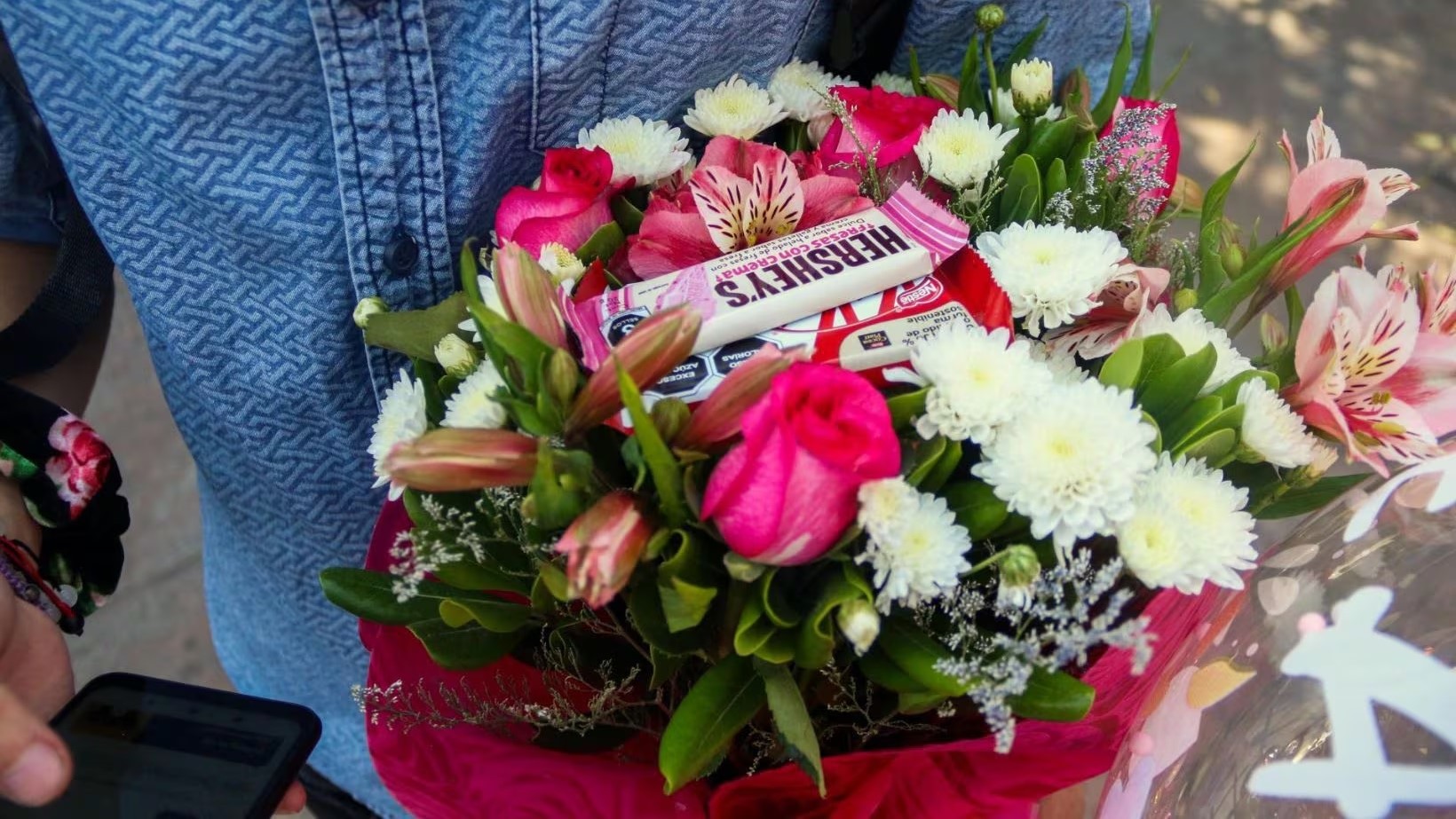 Se disparan precios de flores y regalos previo al Día del Amor y la Amistad en Cuautla