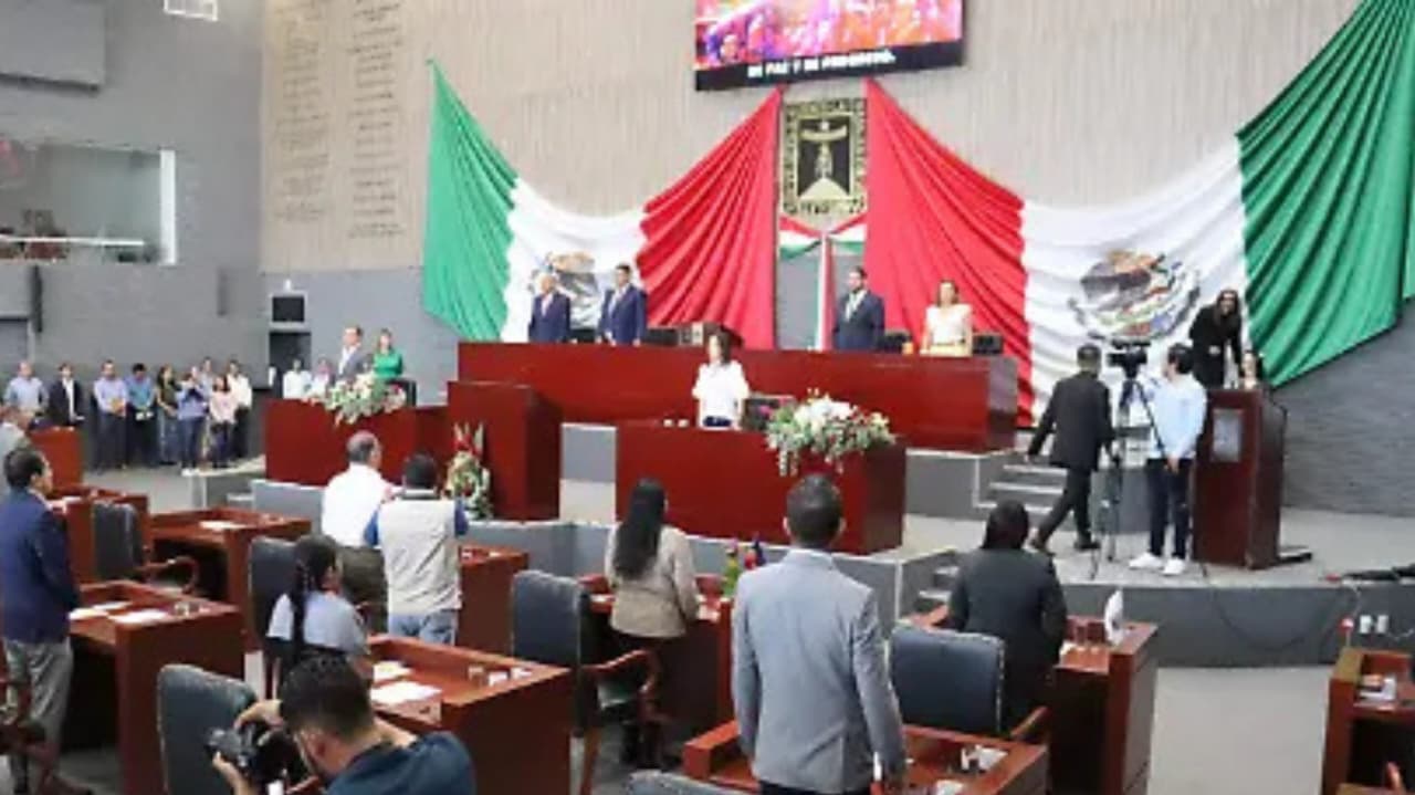 Congreso de Morelos avala reducción gradual de la jornada laboral a 40 horas