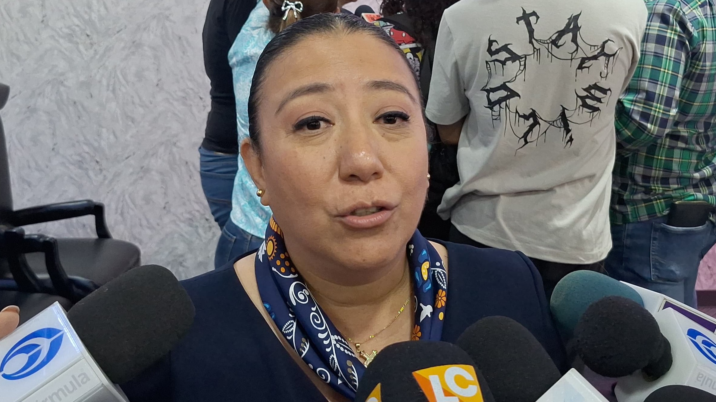 Detectan droga impregnada en almendras en escuelas de Morelos