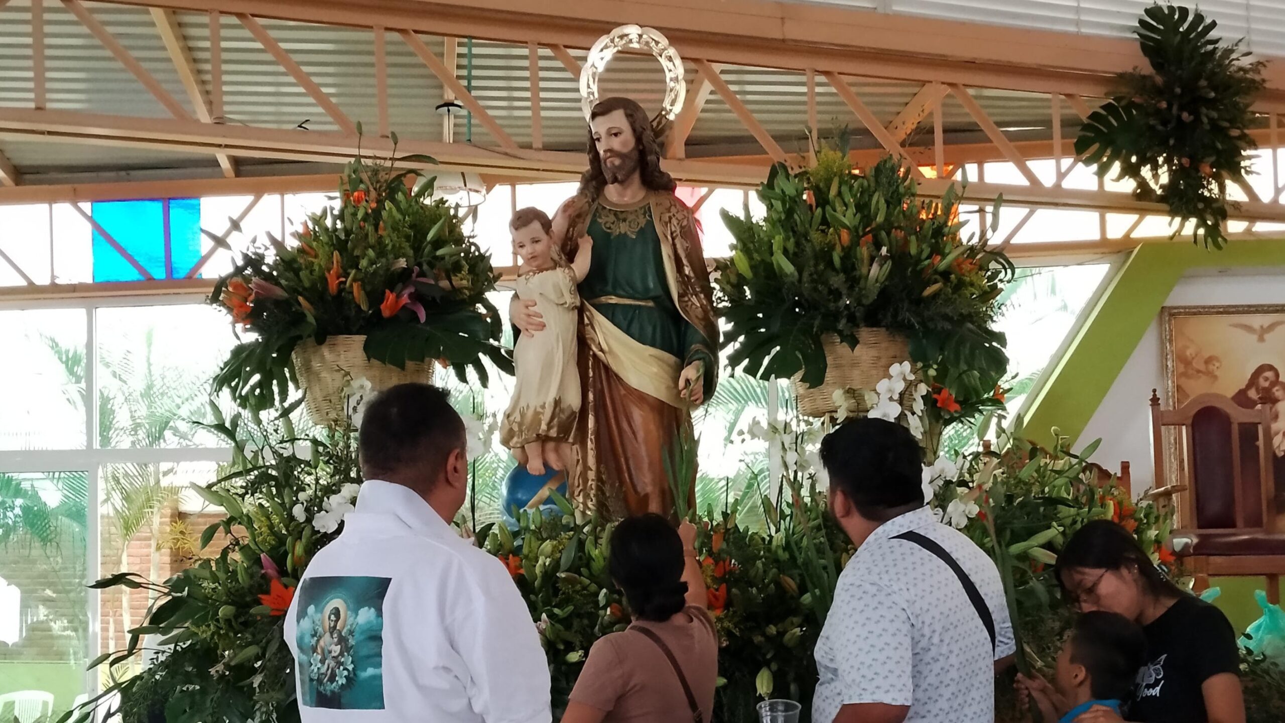 Feligreses celebran a San José en Gabriel Tepepa
