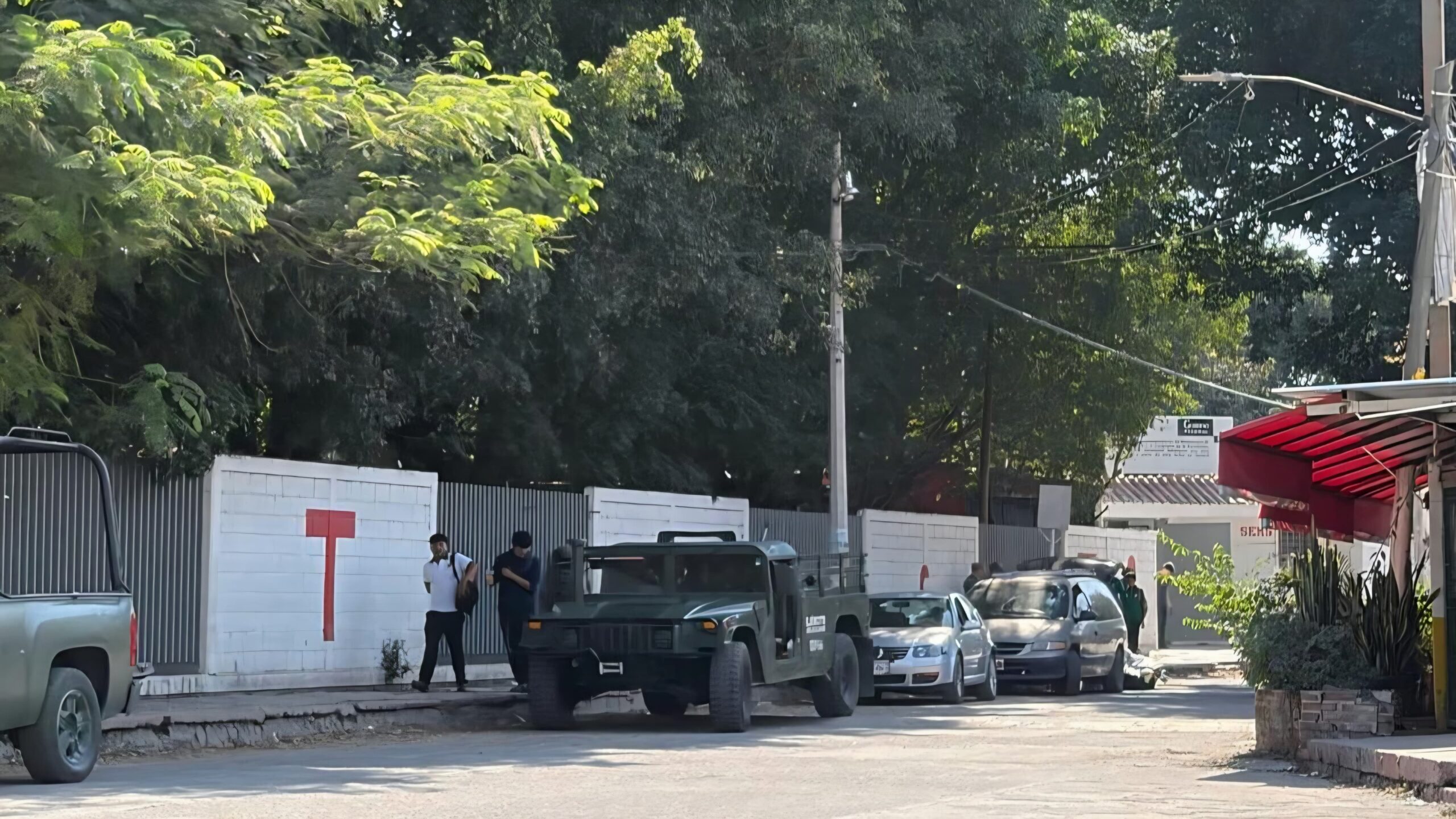 Padres de familia exigen transparencia al patronato del CBTIS 76