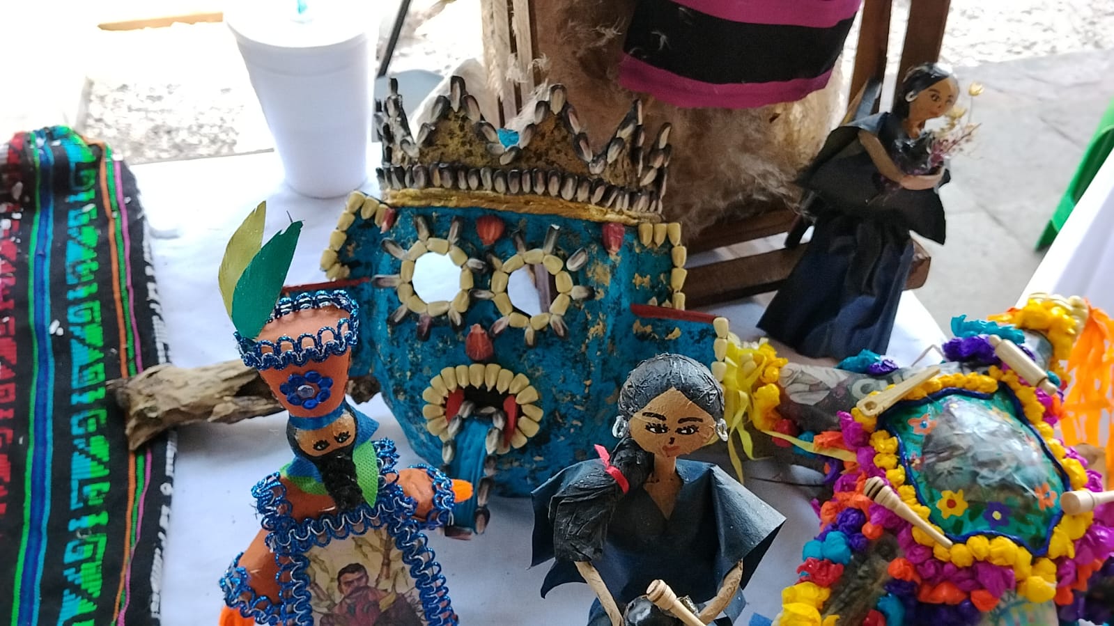 Llaman a no regatear y valorar el trabajo de los artesanos