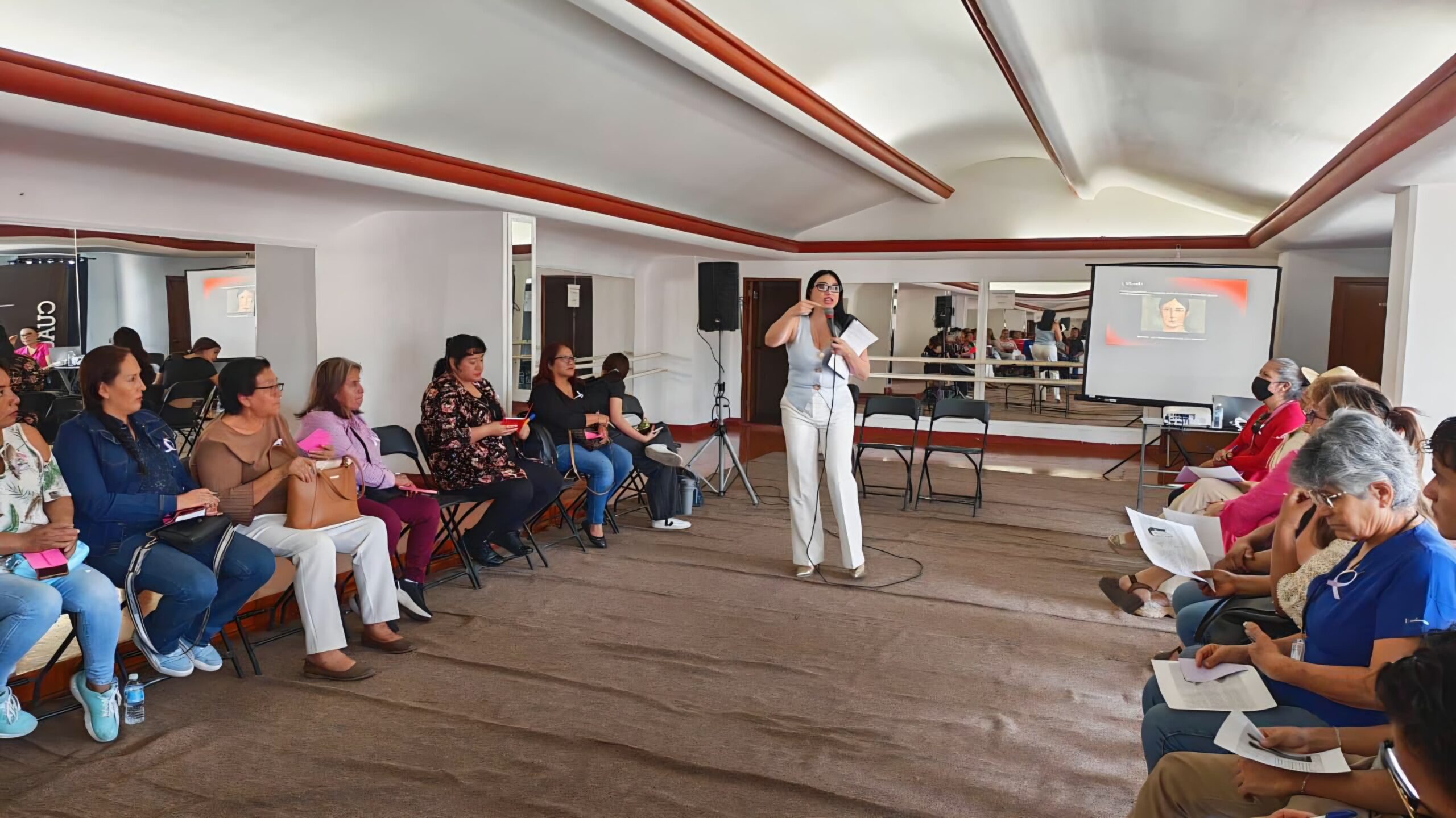 Mujeres transforman Cuautla con acciones en historia, derechos y emprendimiento