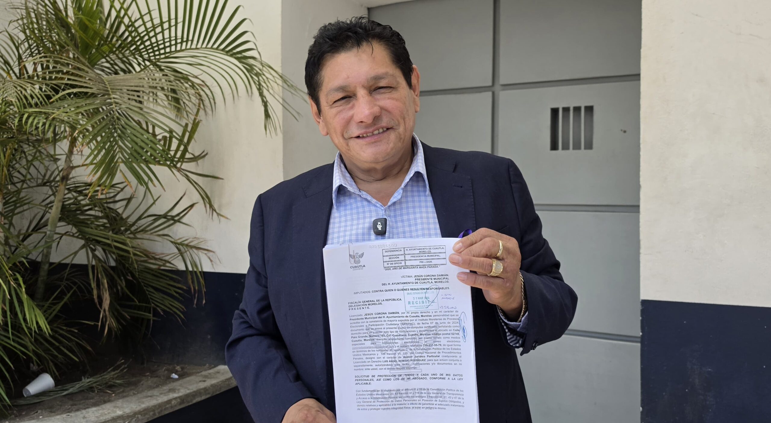 Presenta Jesús Corona denuncia formal ante la FGR tras video y narcolonas
