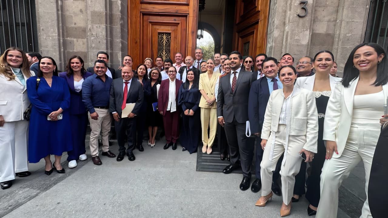 Participa Jesús Corona Damián en reunión con la Presidenta de México