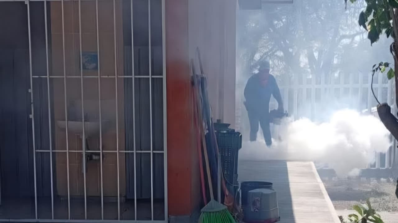 Realizan campaña de termonebulización en escuelas de Ayala