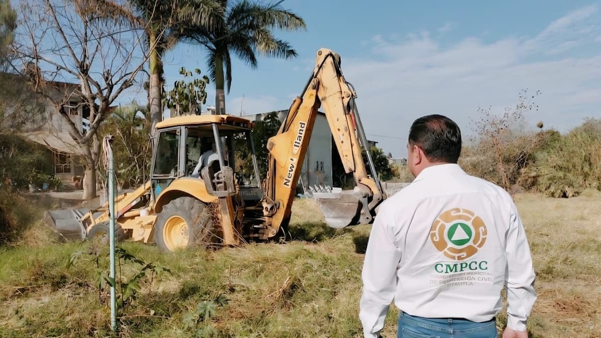 Inician trabajos preventivos de limpieza y desazolve en cauces de agua en Cuautla