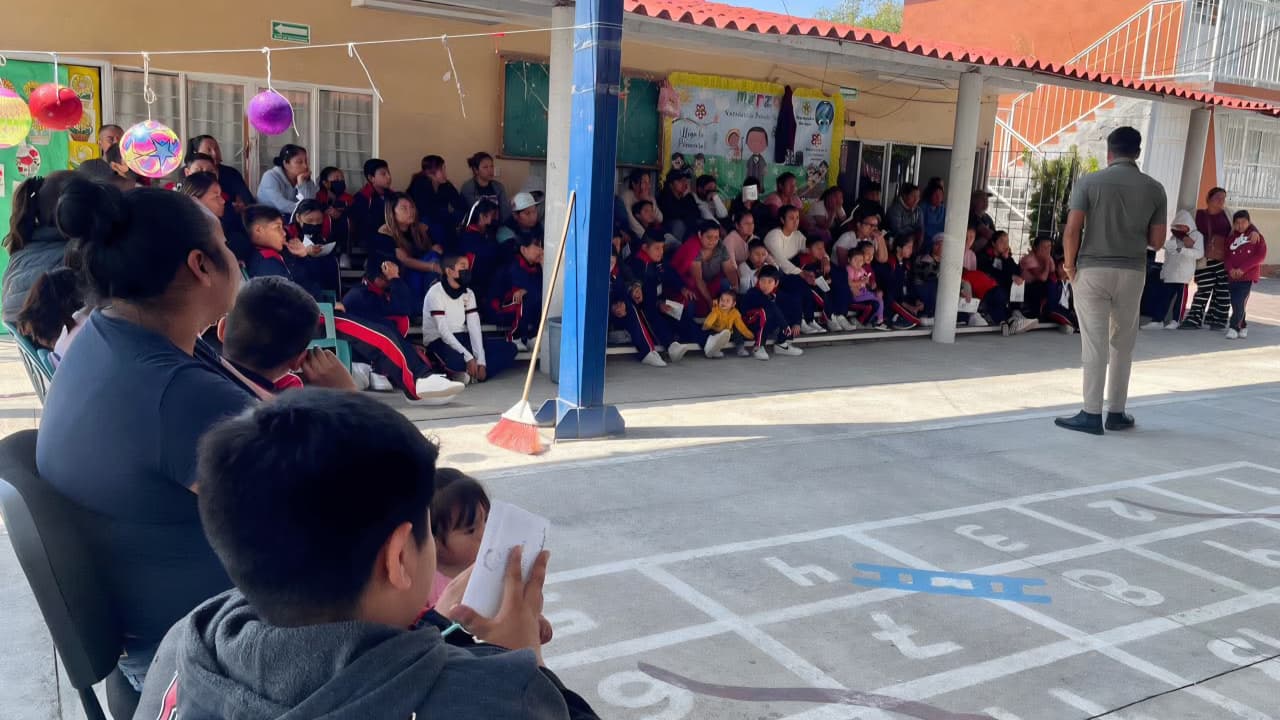 Taller sobre violencia escolar fortalece prevención en Texcala