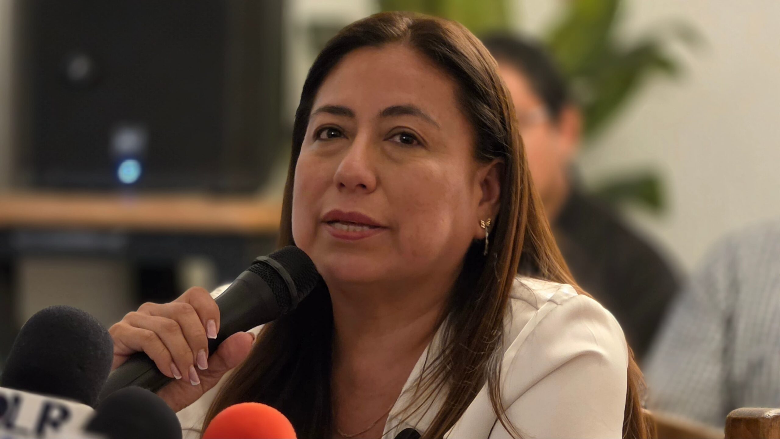 Renuncia Alejandra Flores al IMRyT para buscar la candidatura por Cuernavaca