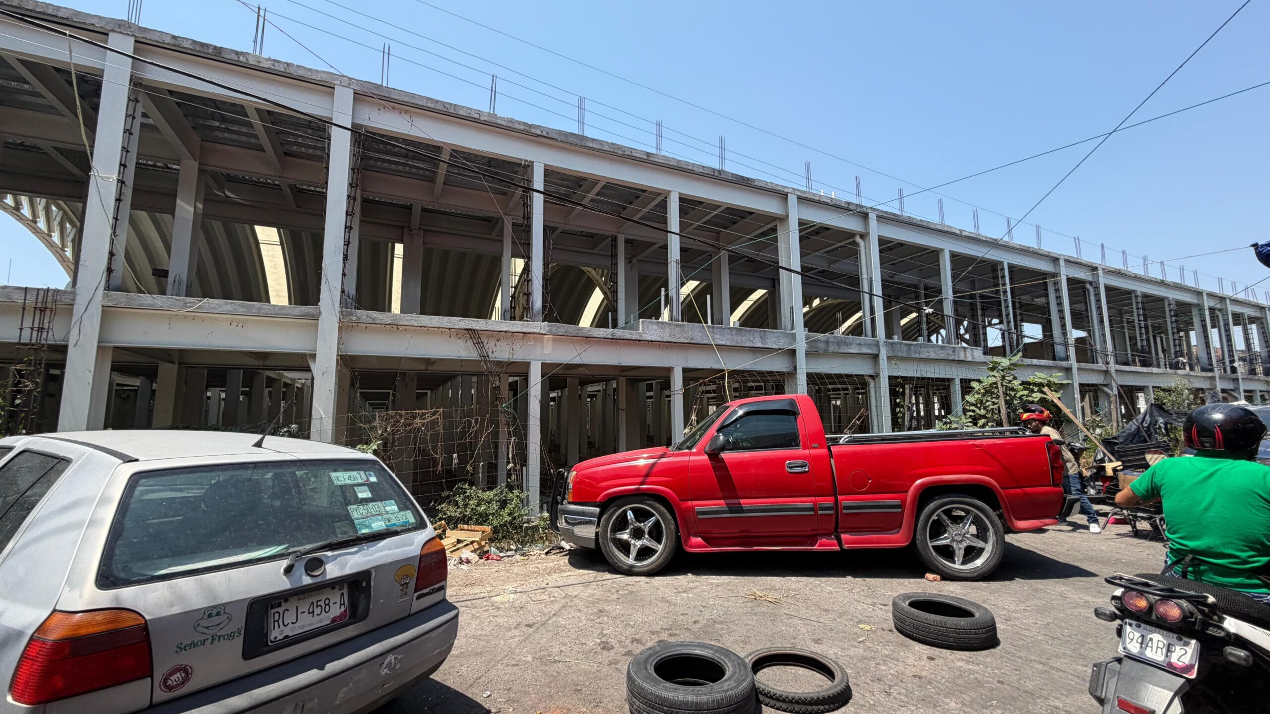 Preocupa a comerciantes retraso en reconstrucción del mercado Hermenegildo Galeana