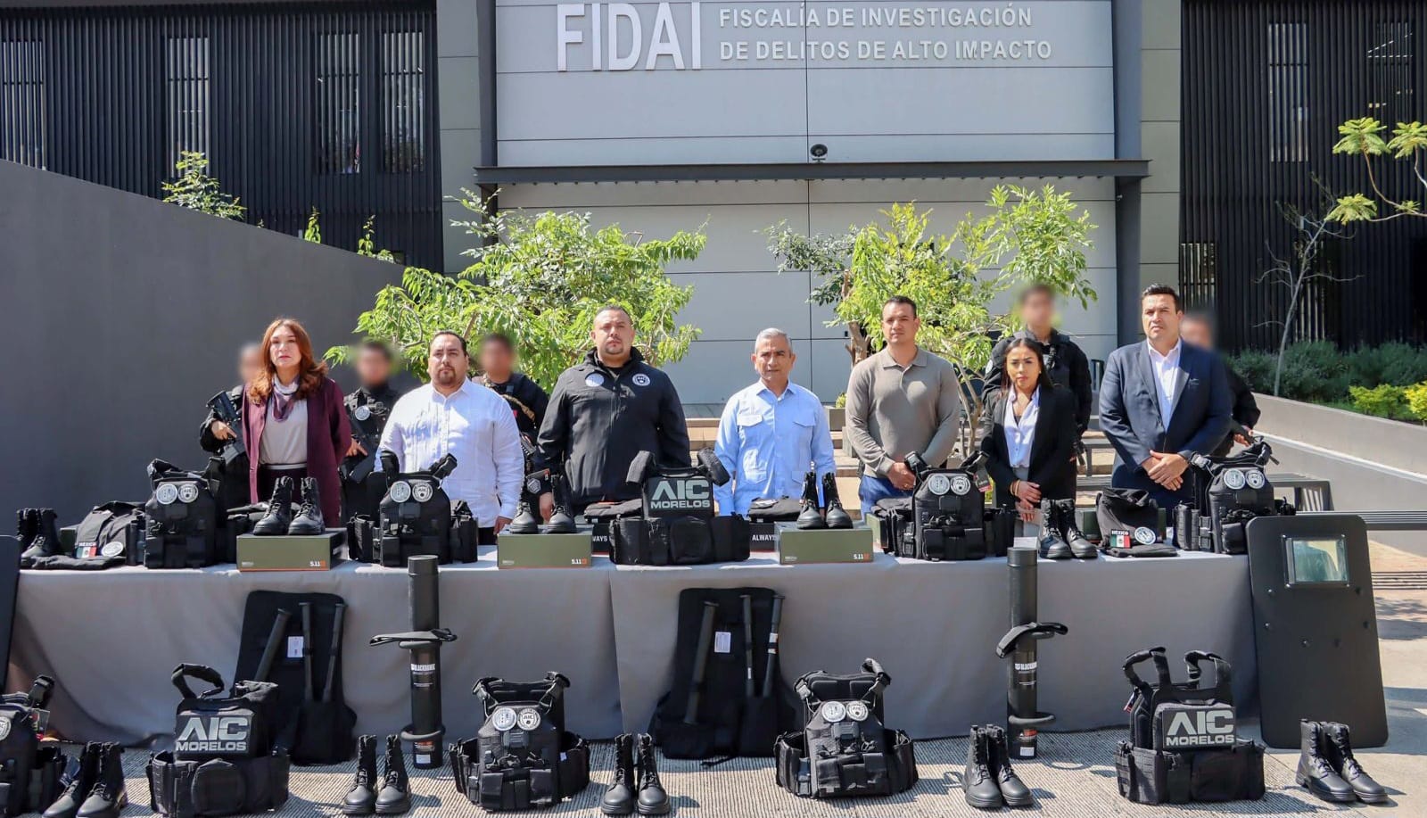 Dota Fernando Blumenkron equipo táctico a la agencia de investigación criminal