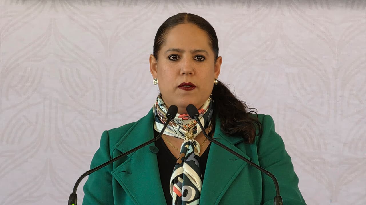 Restringen uso de celulares en escuelas de nivel básico en Morelos