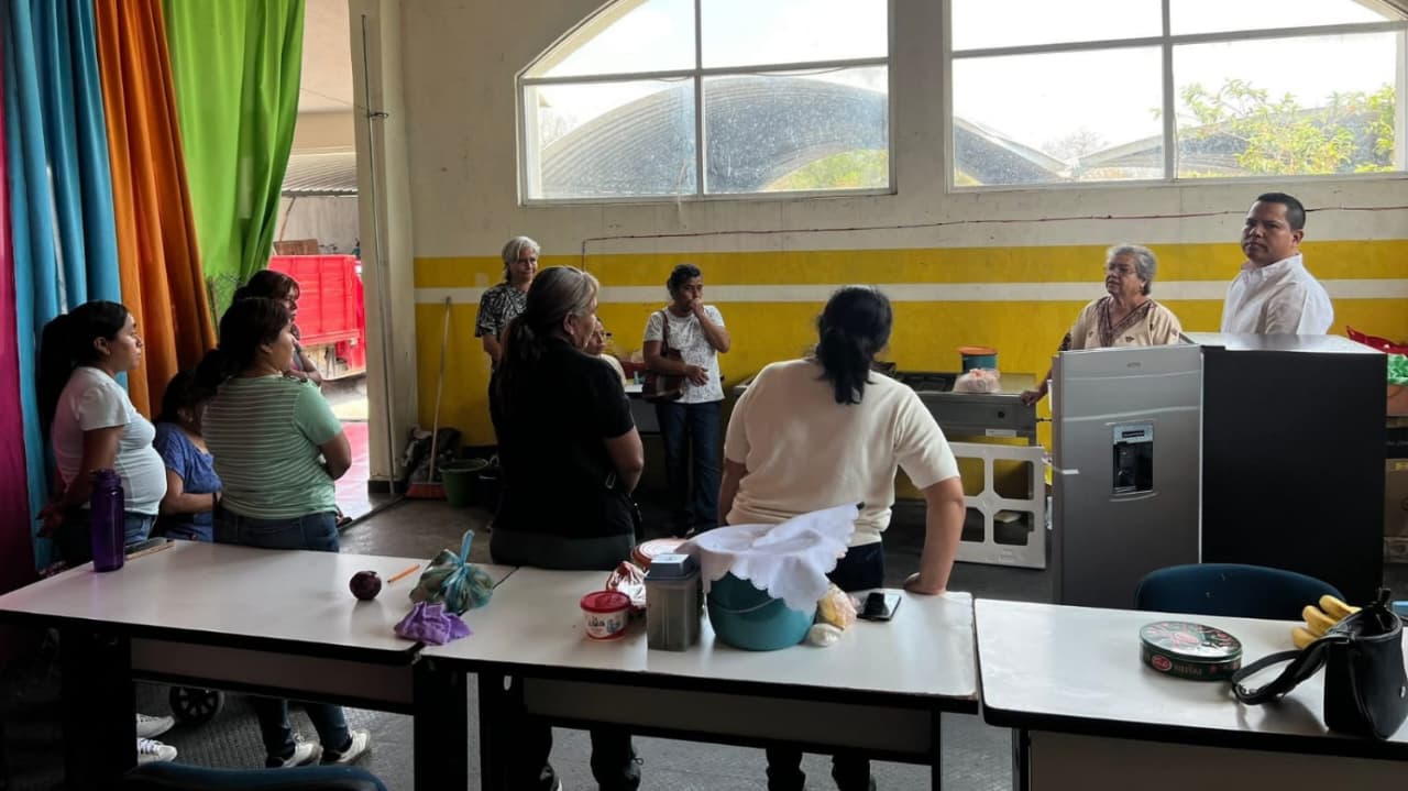 Mejoran condiciones del CAM 23 y dirección de salud de Jantetelco