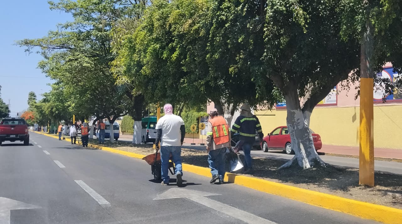 Alistan avenida Reforma para el desfile del 2 de mayo